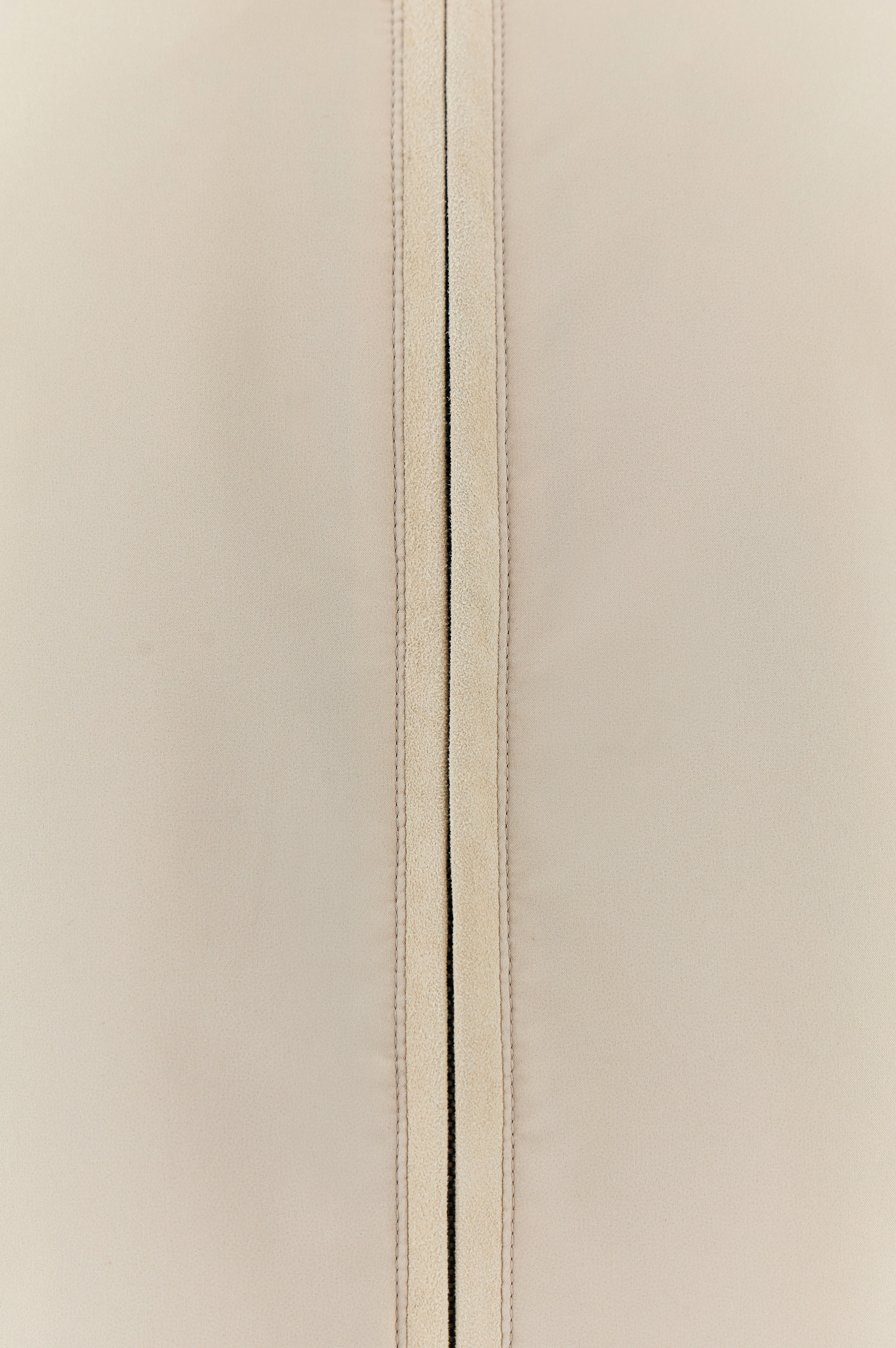 Chaqueta Typhoon&reg; Platinum con detalles en gamuza Aqualeather image number 3