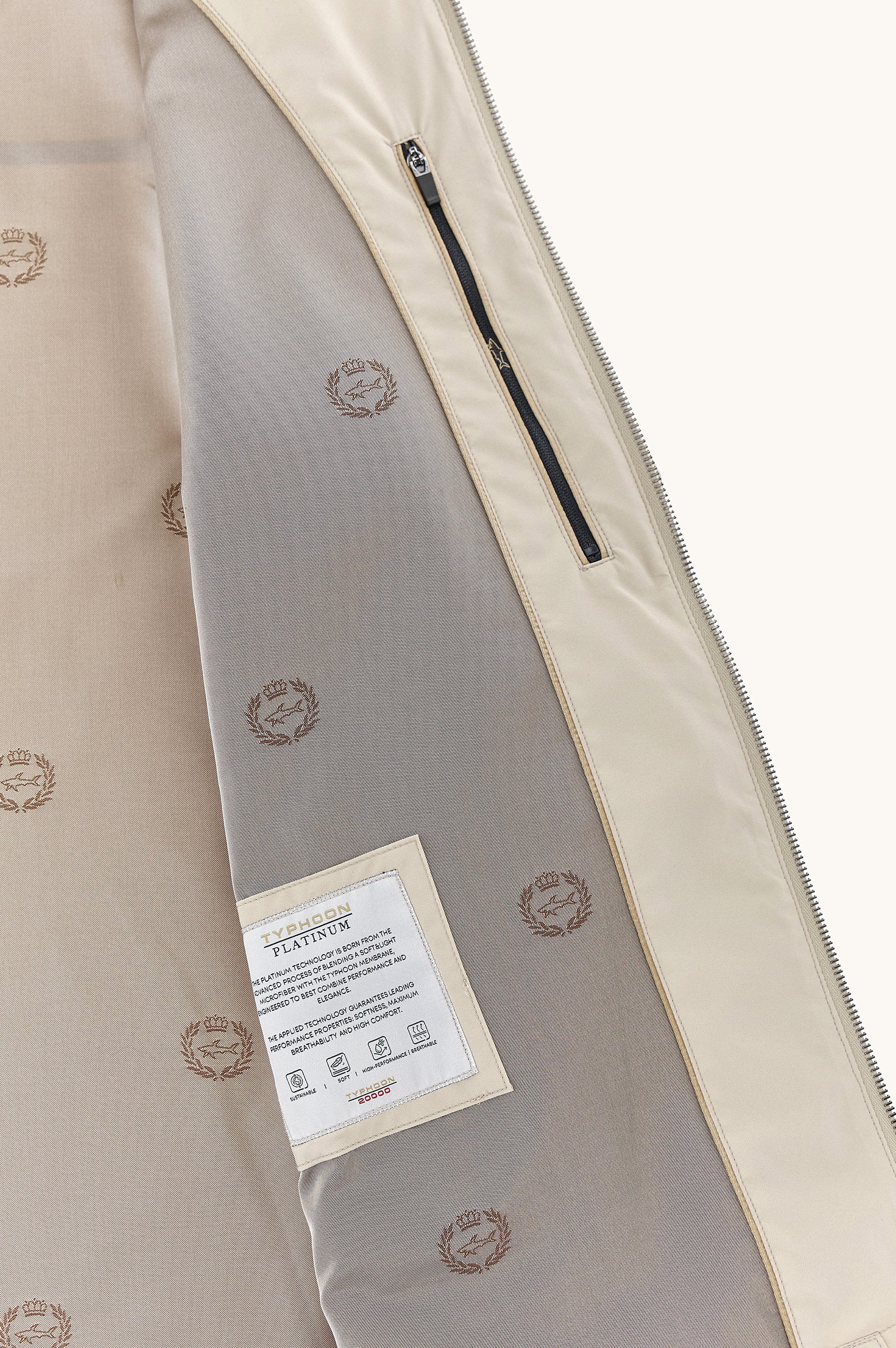 Chaqueta Typhoon&reg; Platinum con detalles en gamuza Aqualeather image number 4