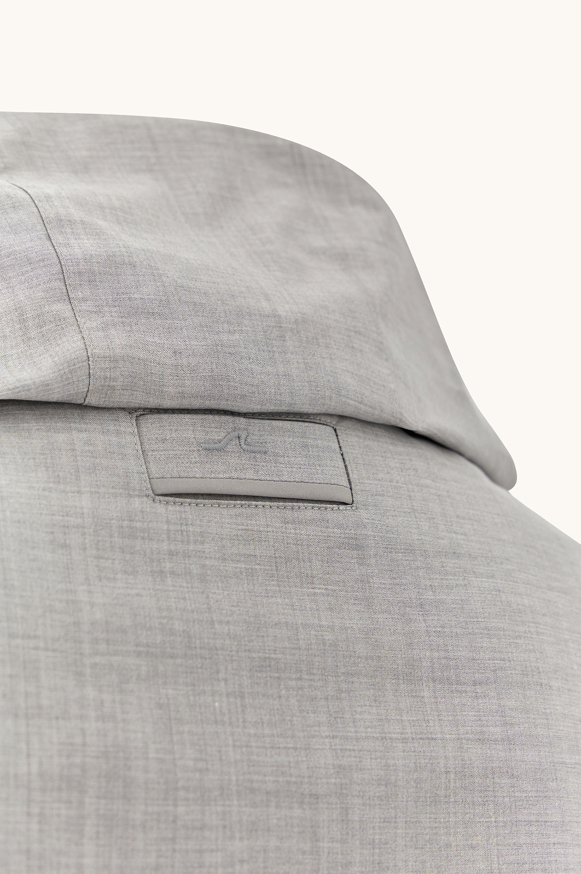 Wende‑Windbreaker aus Wolle und Seide image number 9