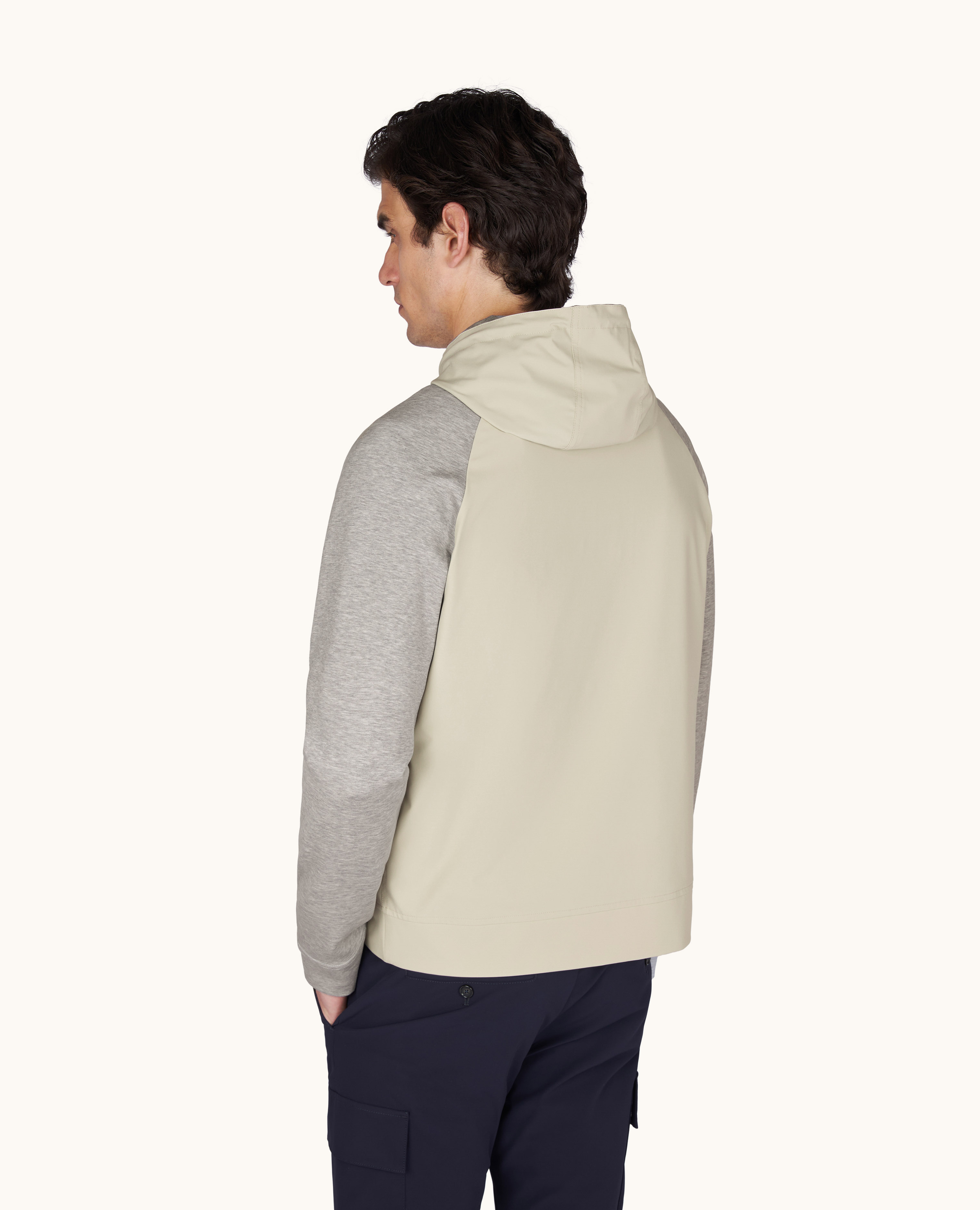 Sudadera h&iacute;brida en Dynamic y jersey image number 3