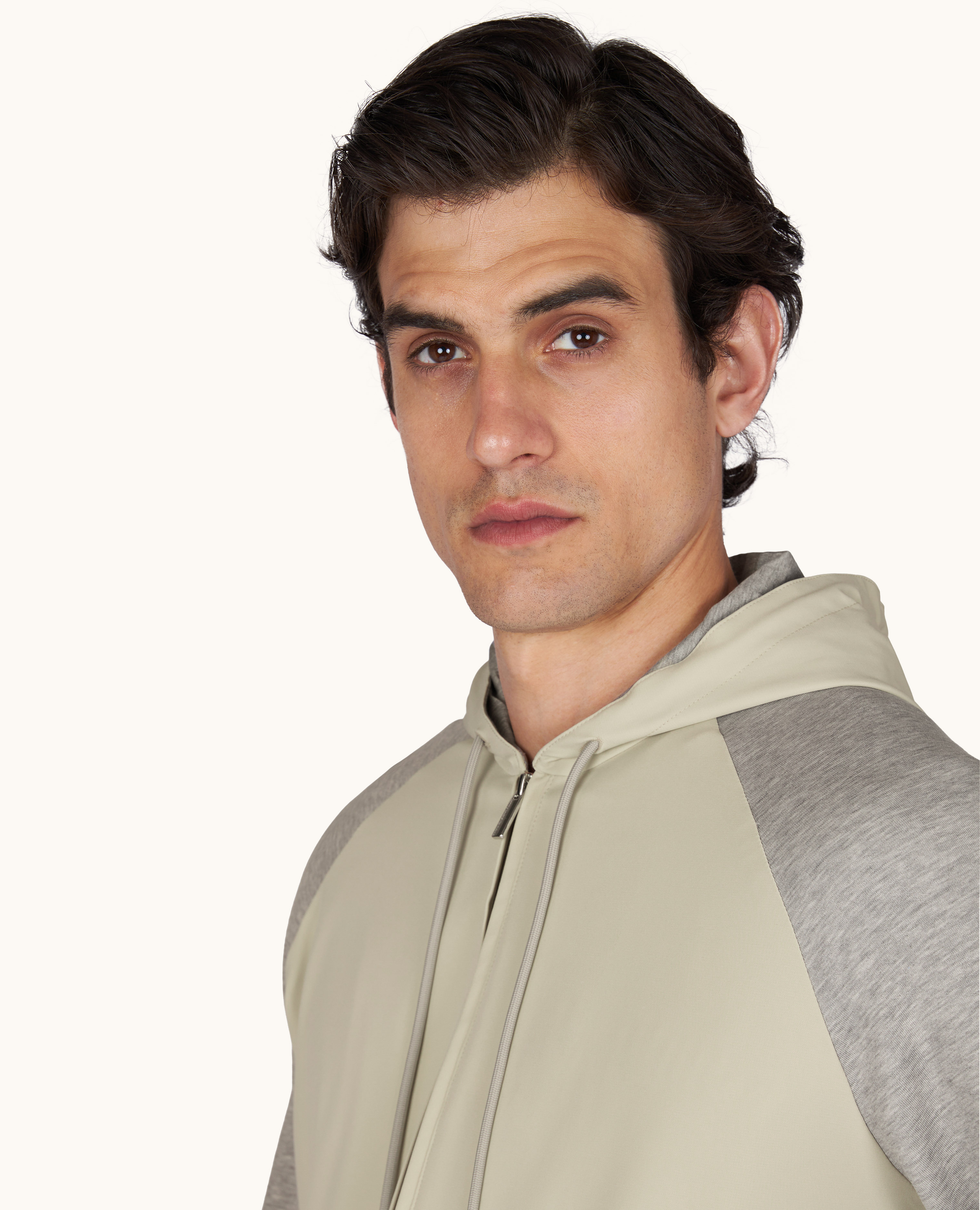 Sudadera h&iacute;brida en Dynamic y jersey image number 5