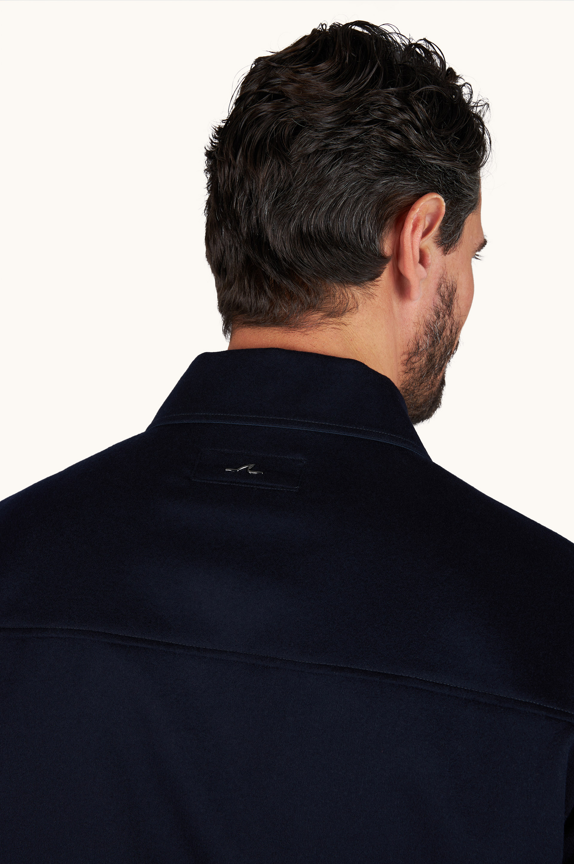 Surchemise r&eacute;versible en cachemire et tissu technique image number 5