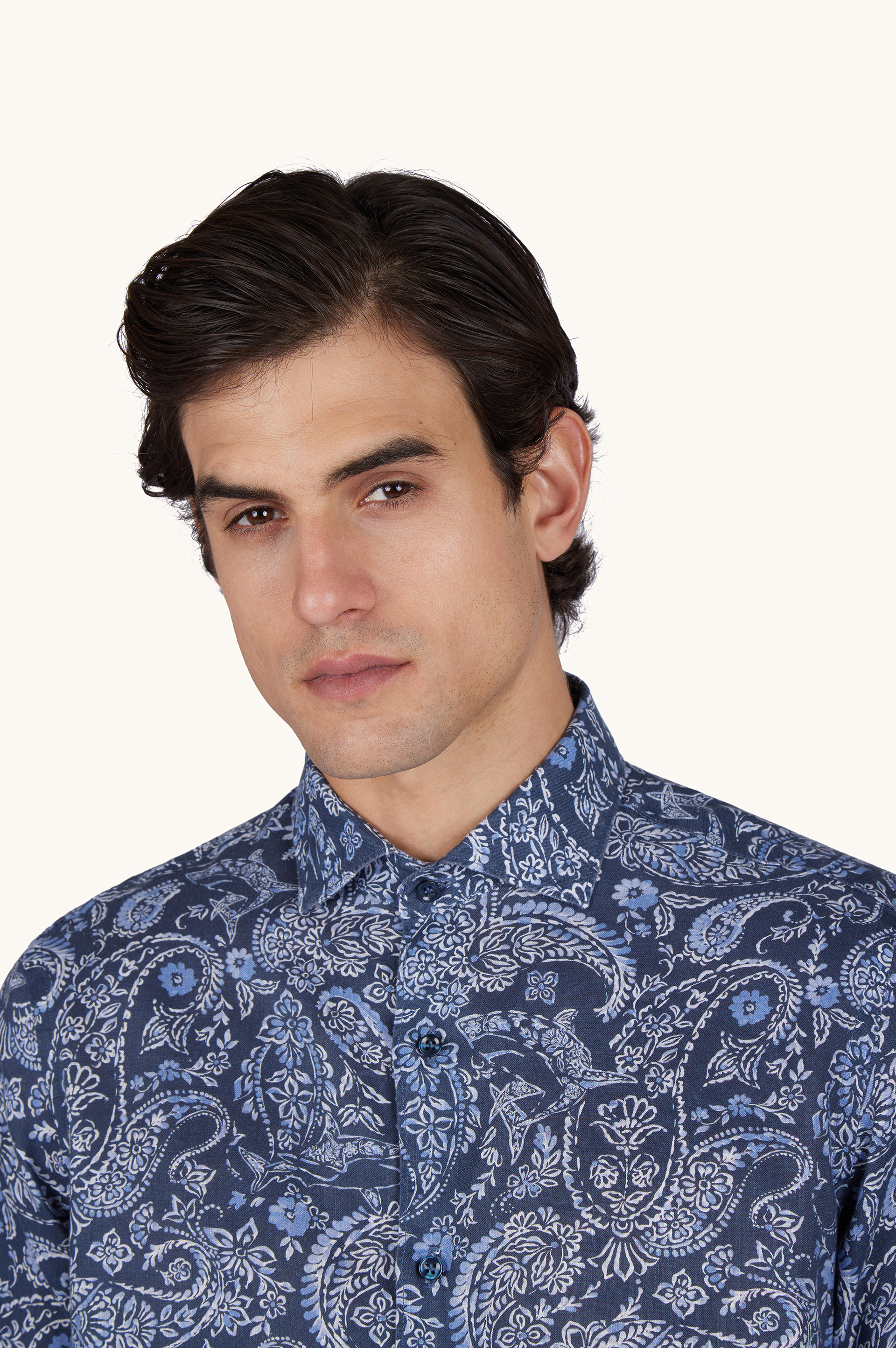 Camicia in lino con motivo Shark Paisley image number 4