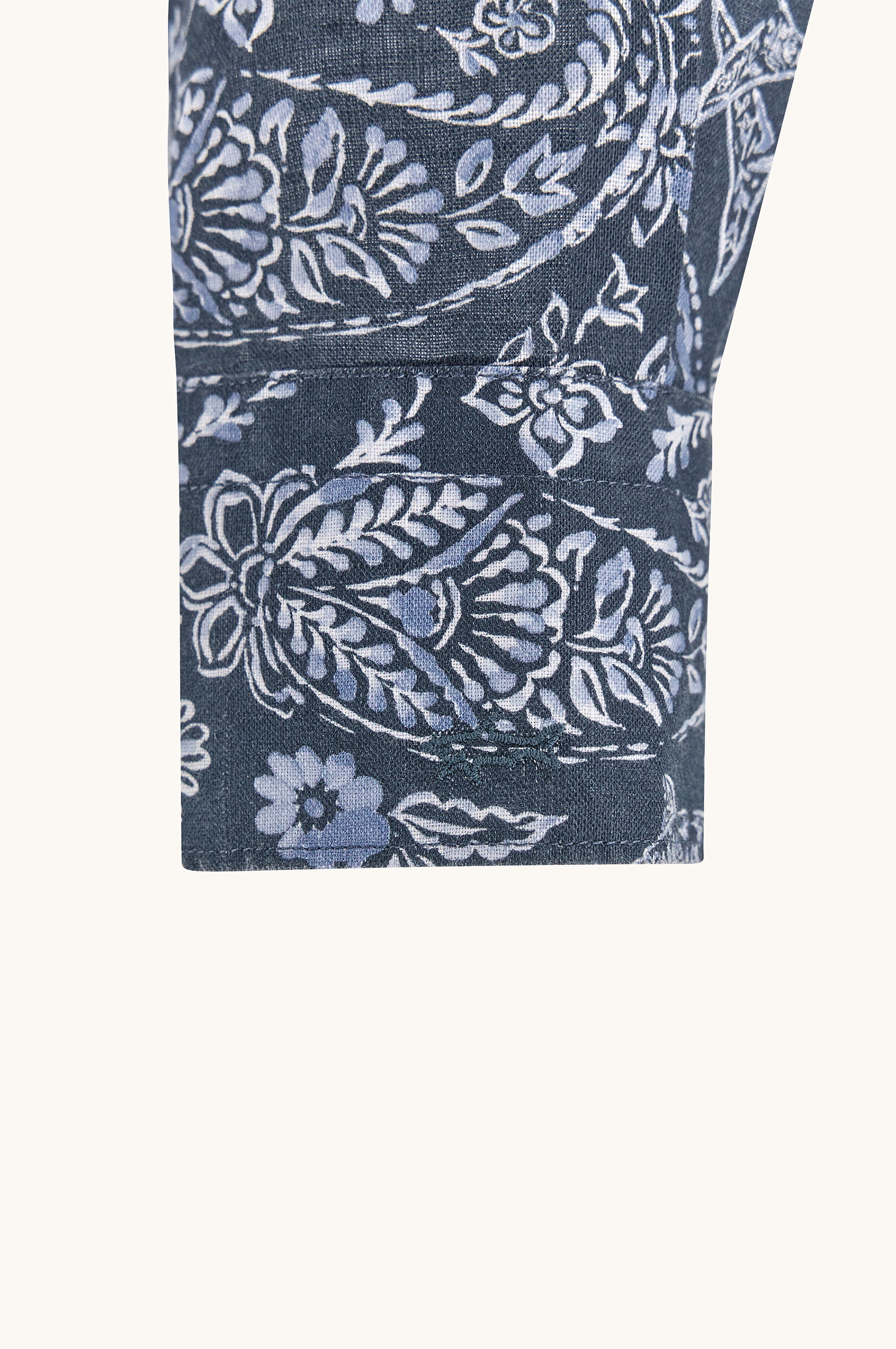 Camicia in lino con motivo Shark Paisley image number 7