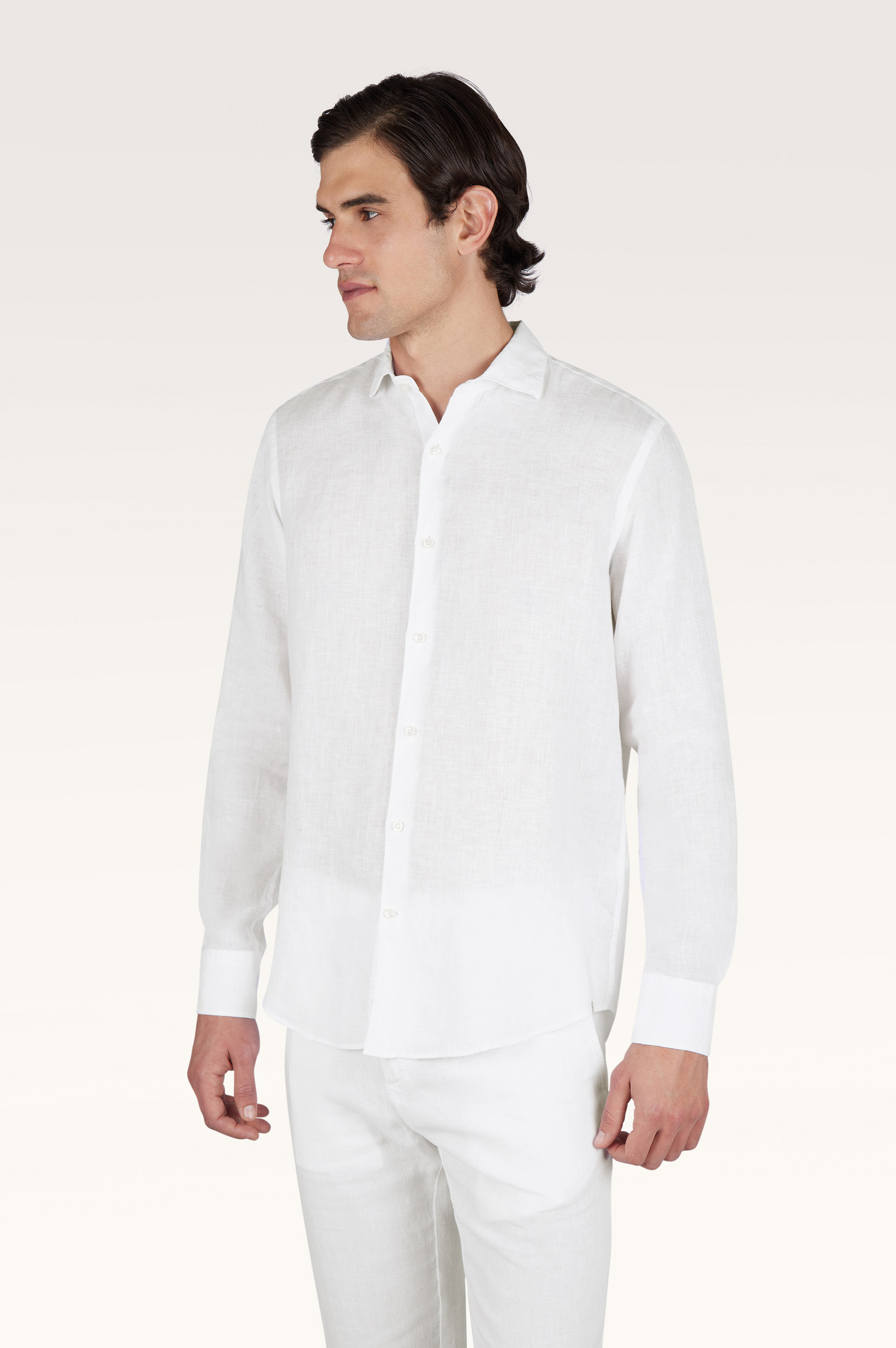 Camisa de lino te&ntilde;ida en prenda image number 0