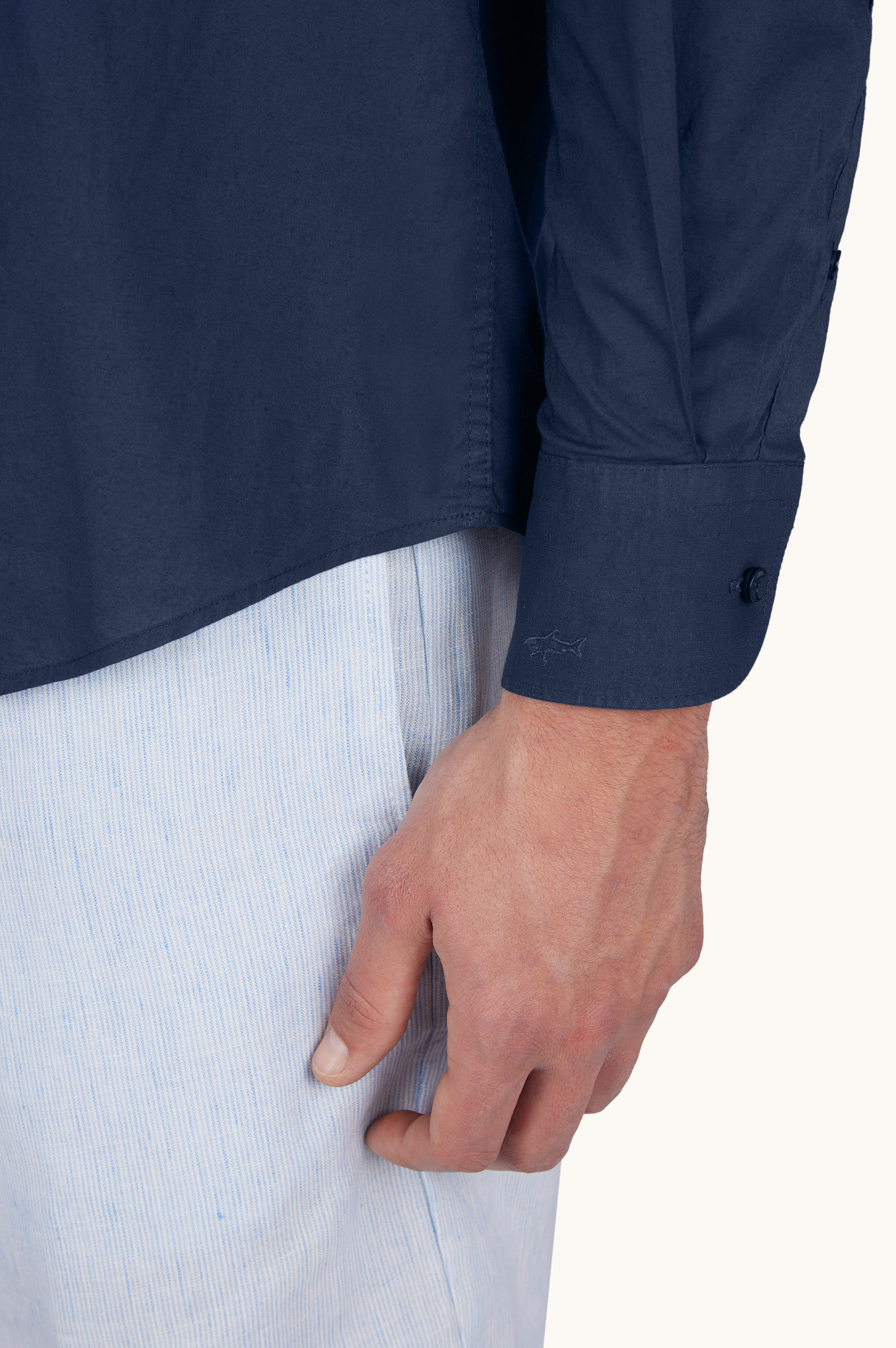 Camisa de voile de algod&oacute;n te&ntilde;ida en prenda image number 4