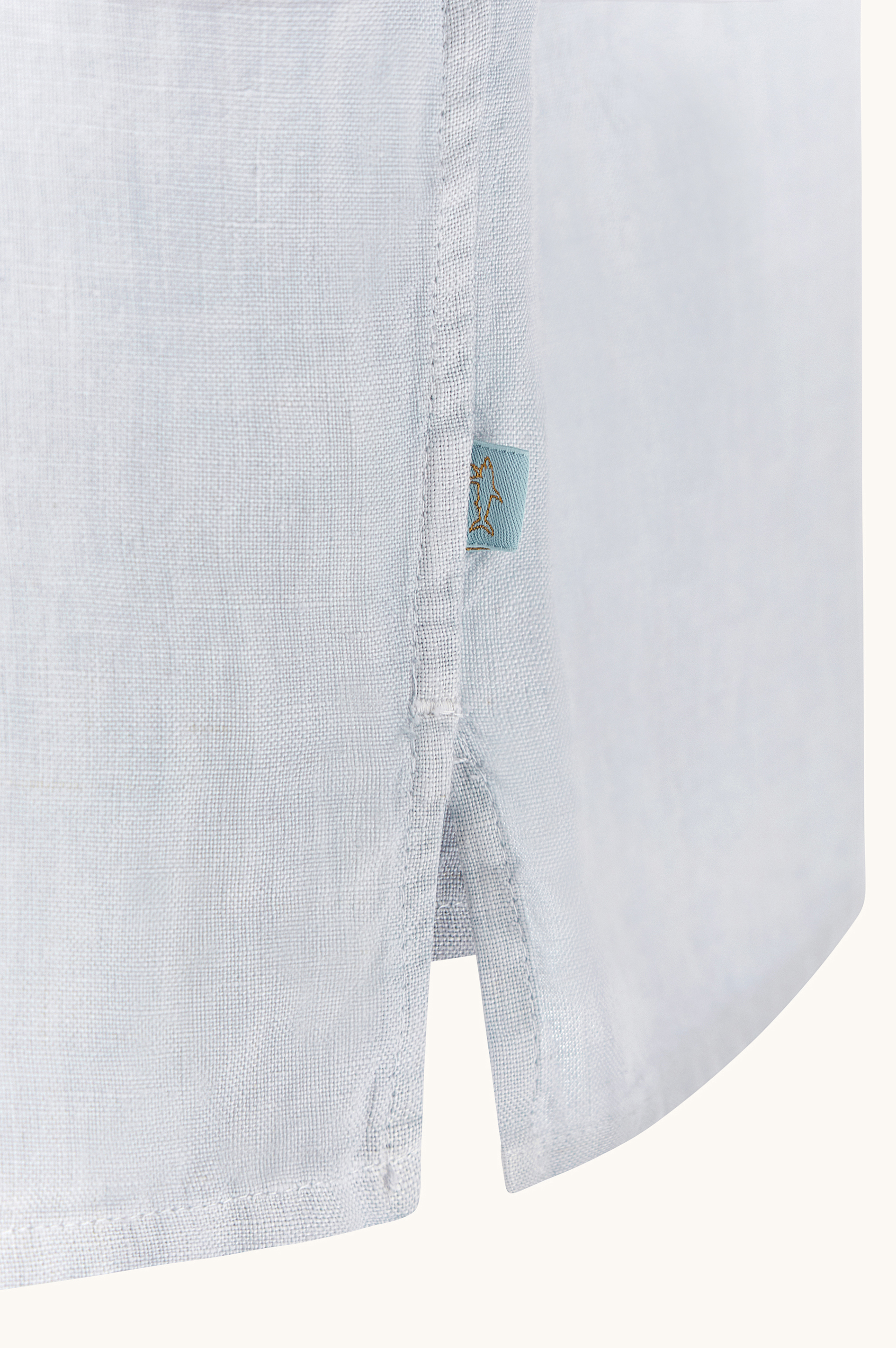 Sobrecamisa de lino te&ntilde;ida en prenda image number 5