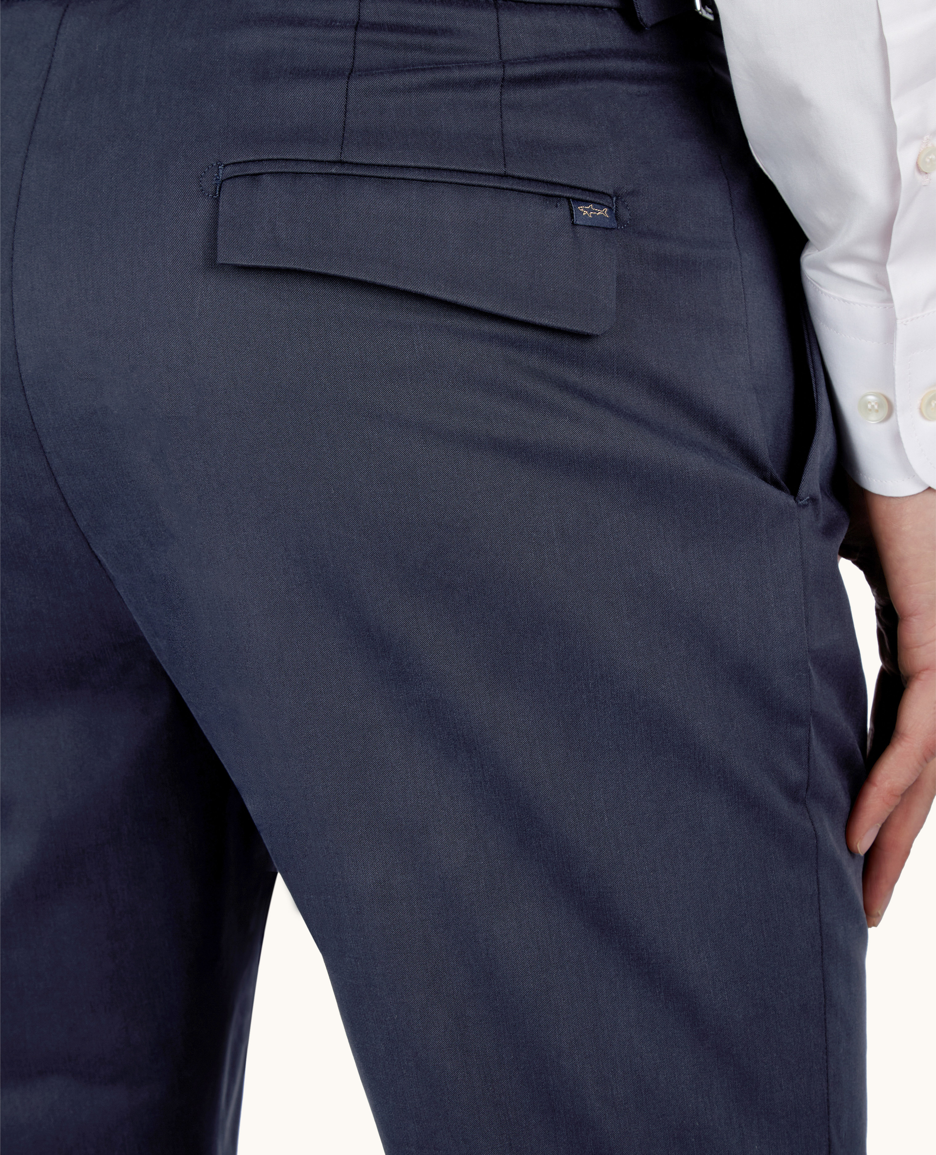 Pantalon chino en coton stretch avec double pince image number 4