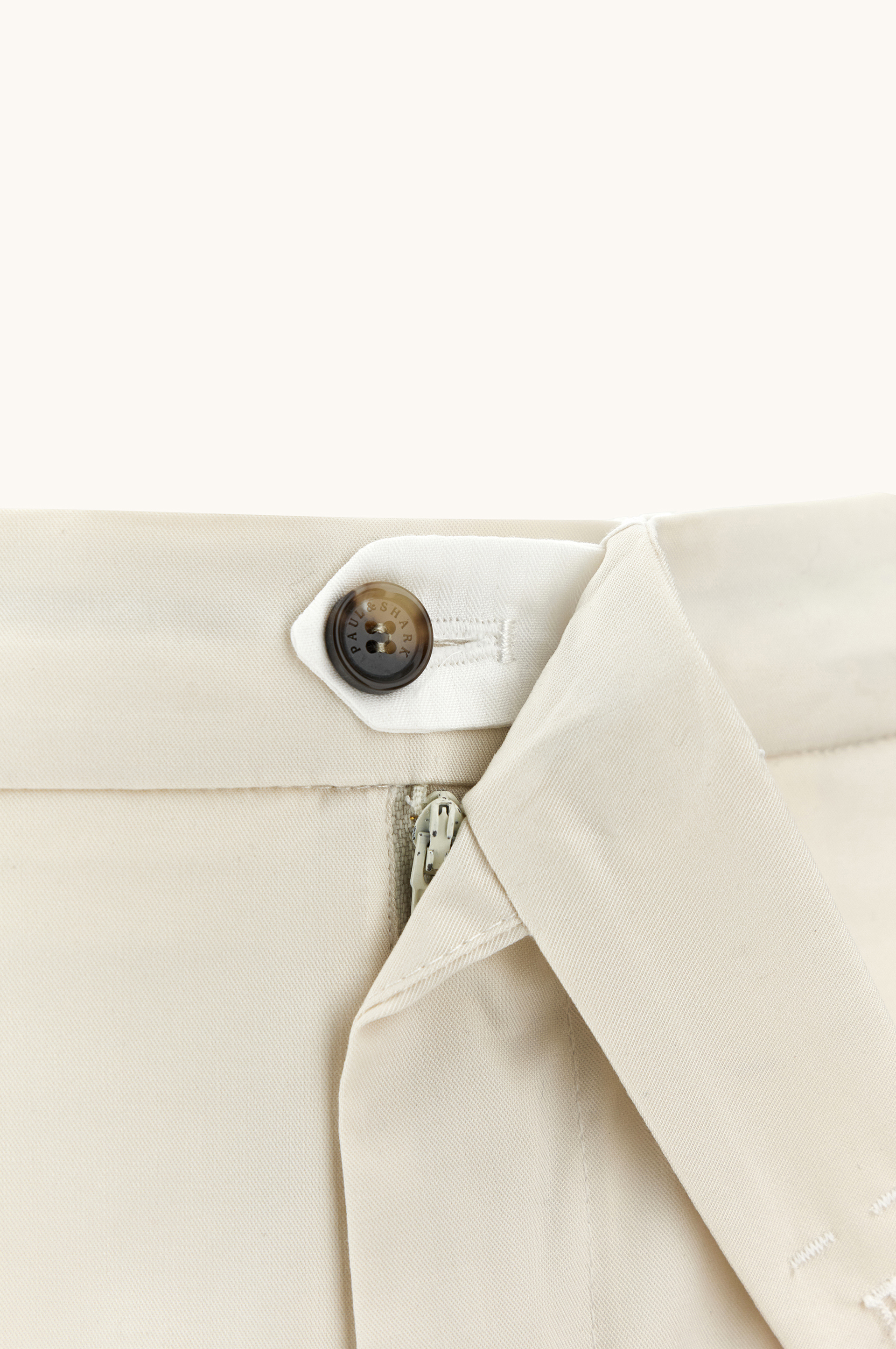 Chino trousers in stretch cotton with double pleats image number 3