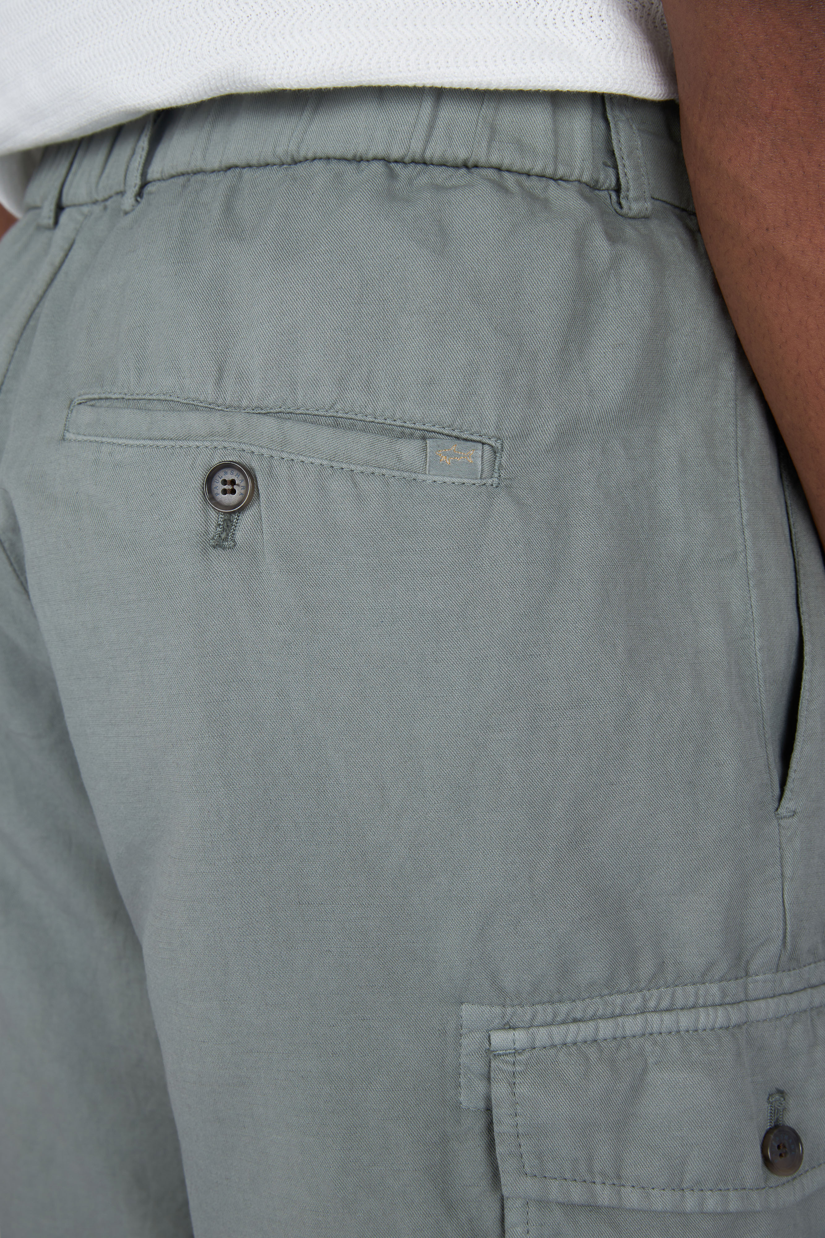 Cargo‑Bermuda aus st&uuml;ckgef&auml;rbtem Leinen und Baumwolle image number 4