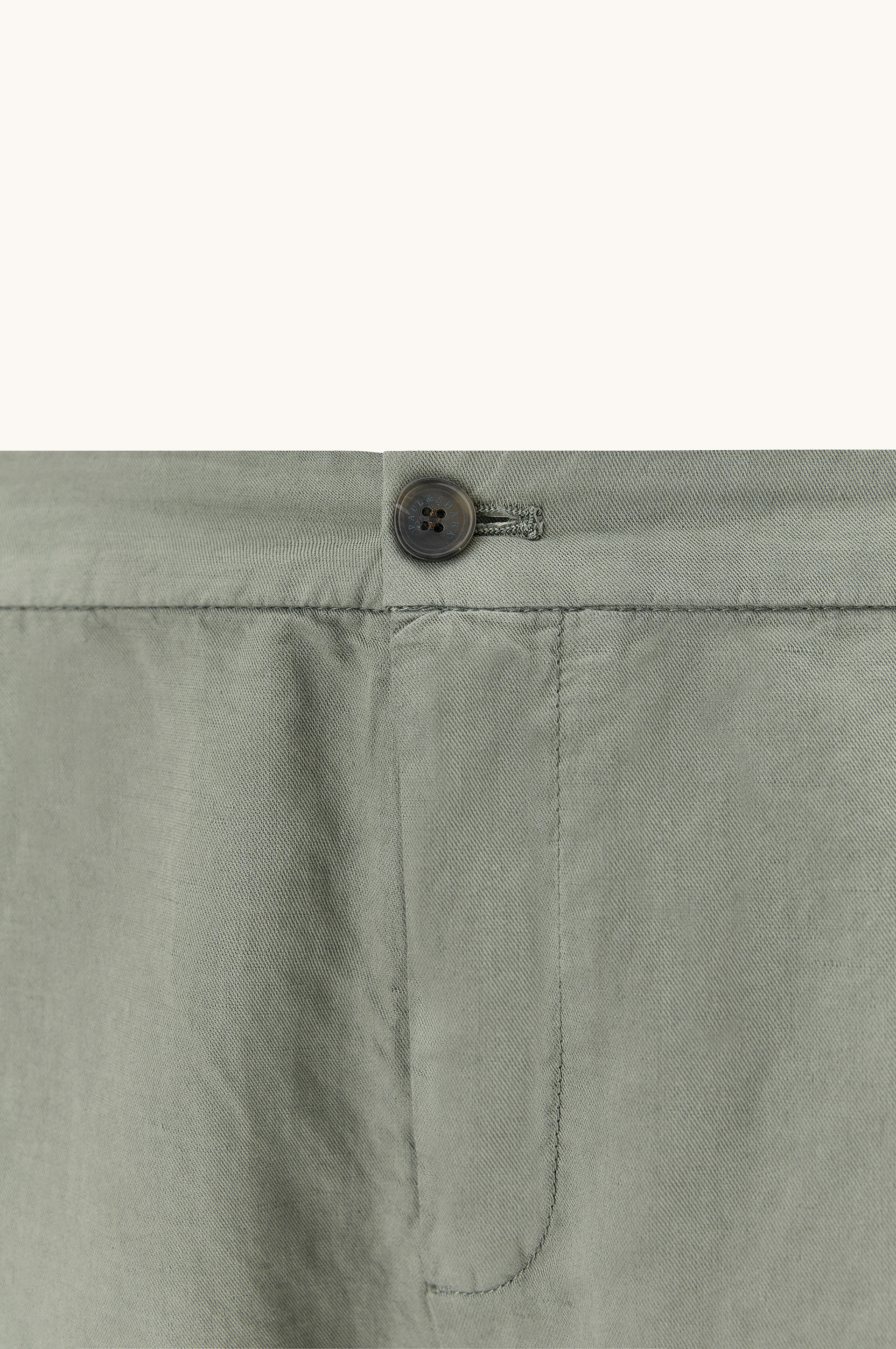 Garment‑dyed linen and cotton cargo bermuda shorts image number 3