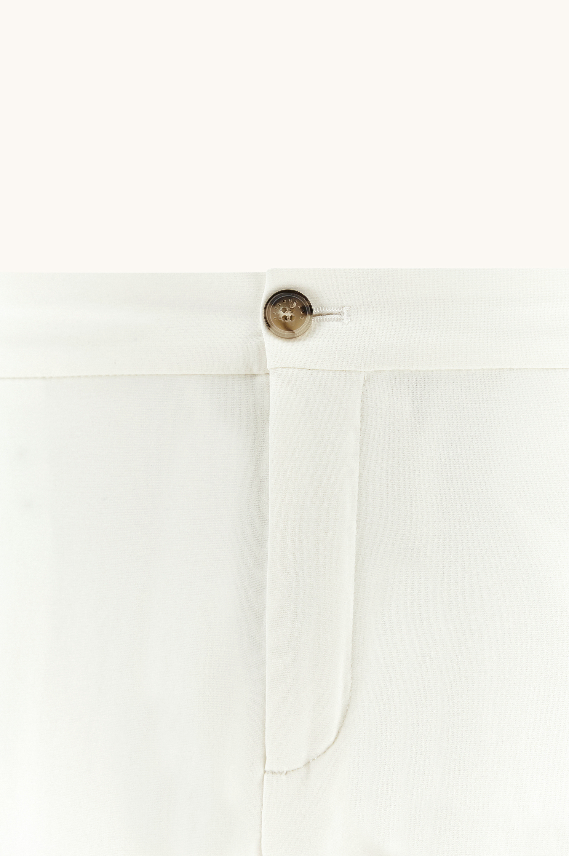 Pantal&oacute;n chino Dynamic con pinzas image number 8