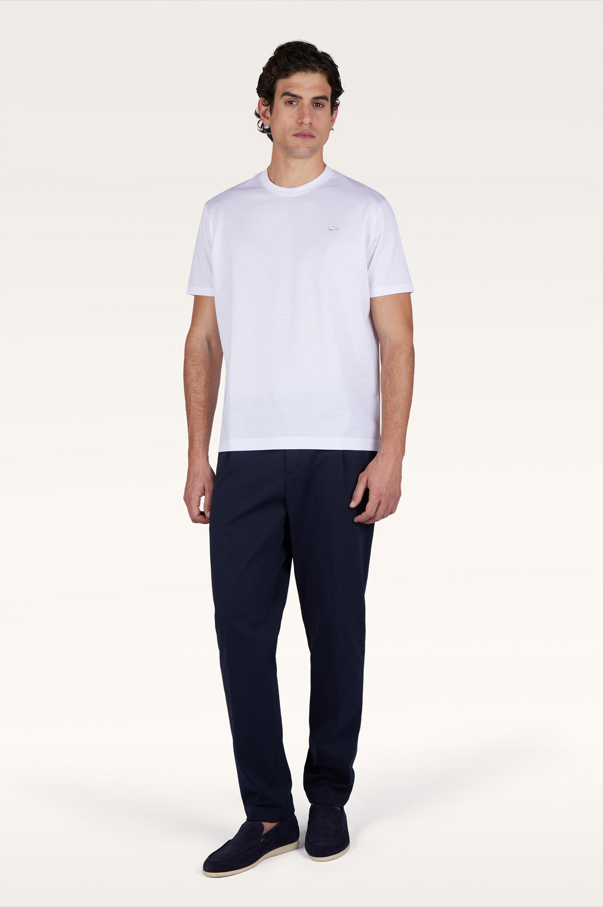 Dynamic chino trousers with pleats image number 2