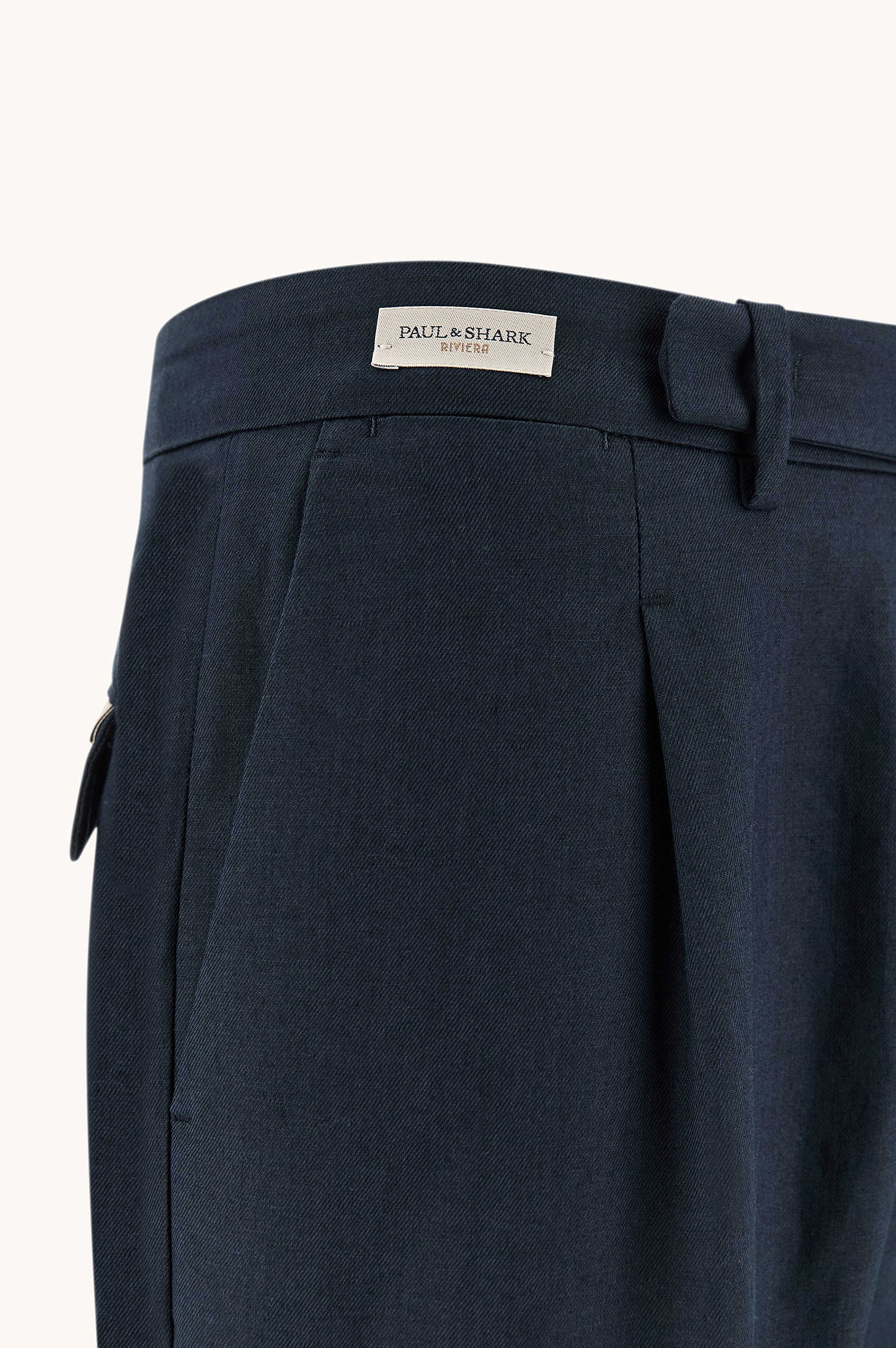 Chinohose aus Leinen und Baumwolle mit Bundfalten image number 2