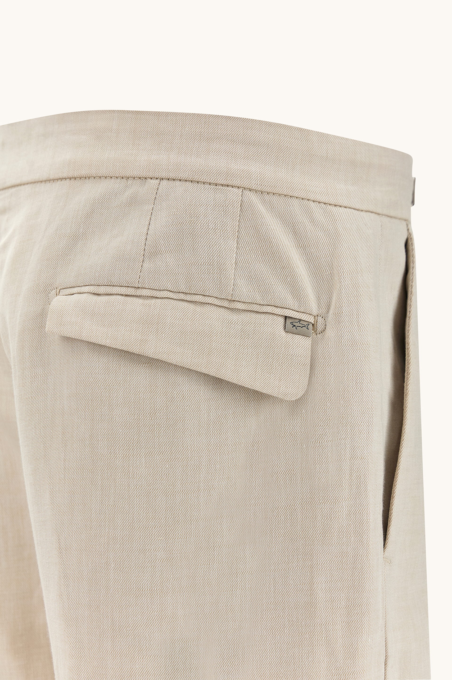 Pantal&oacute;n chino de lino y algod&oacute;n con pinzas image number 5