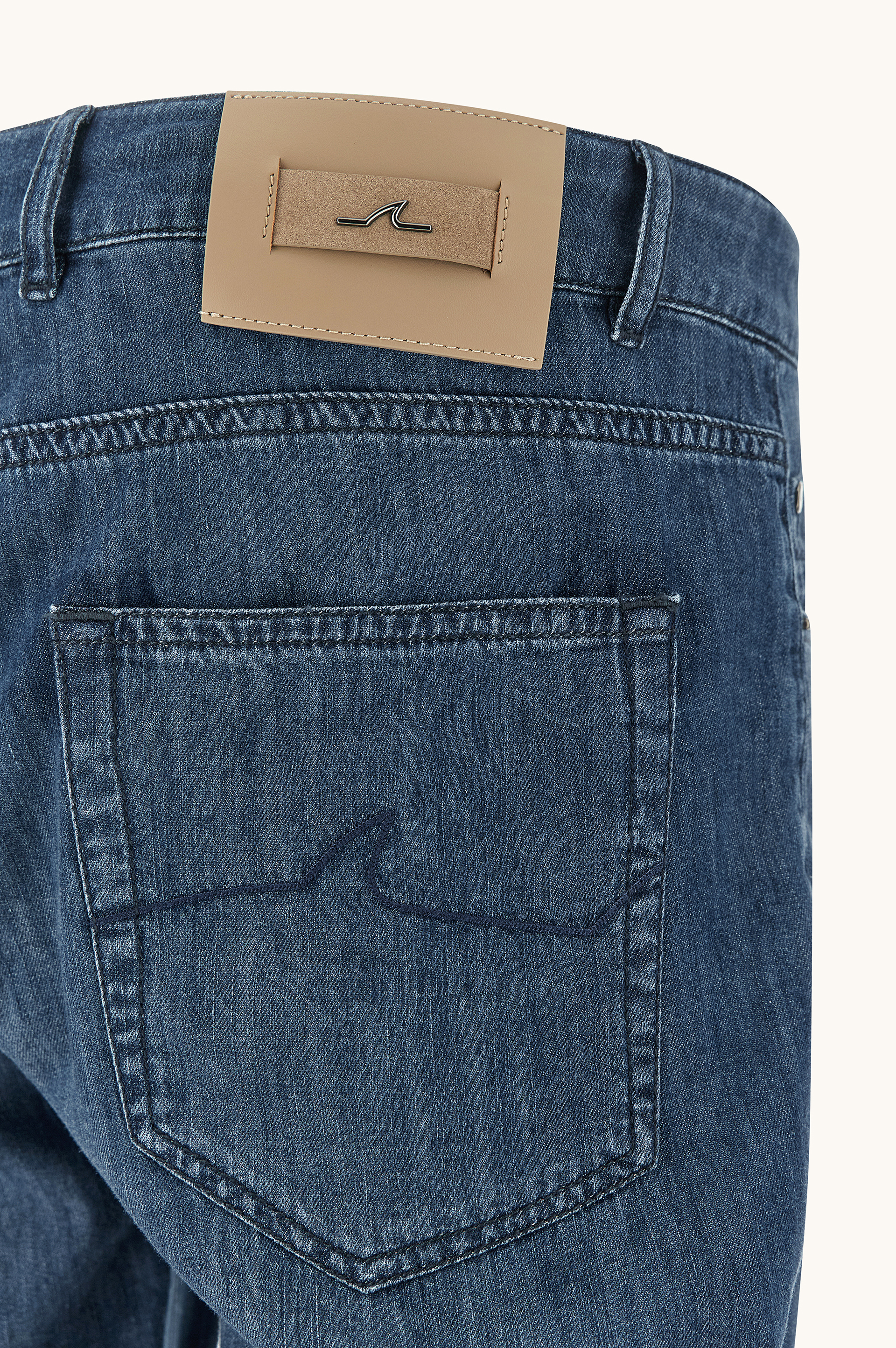 Jeans in silk and cotton denim image number 1