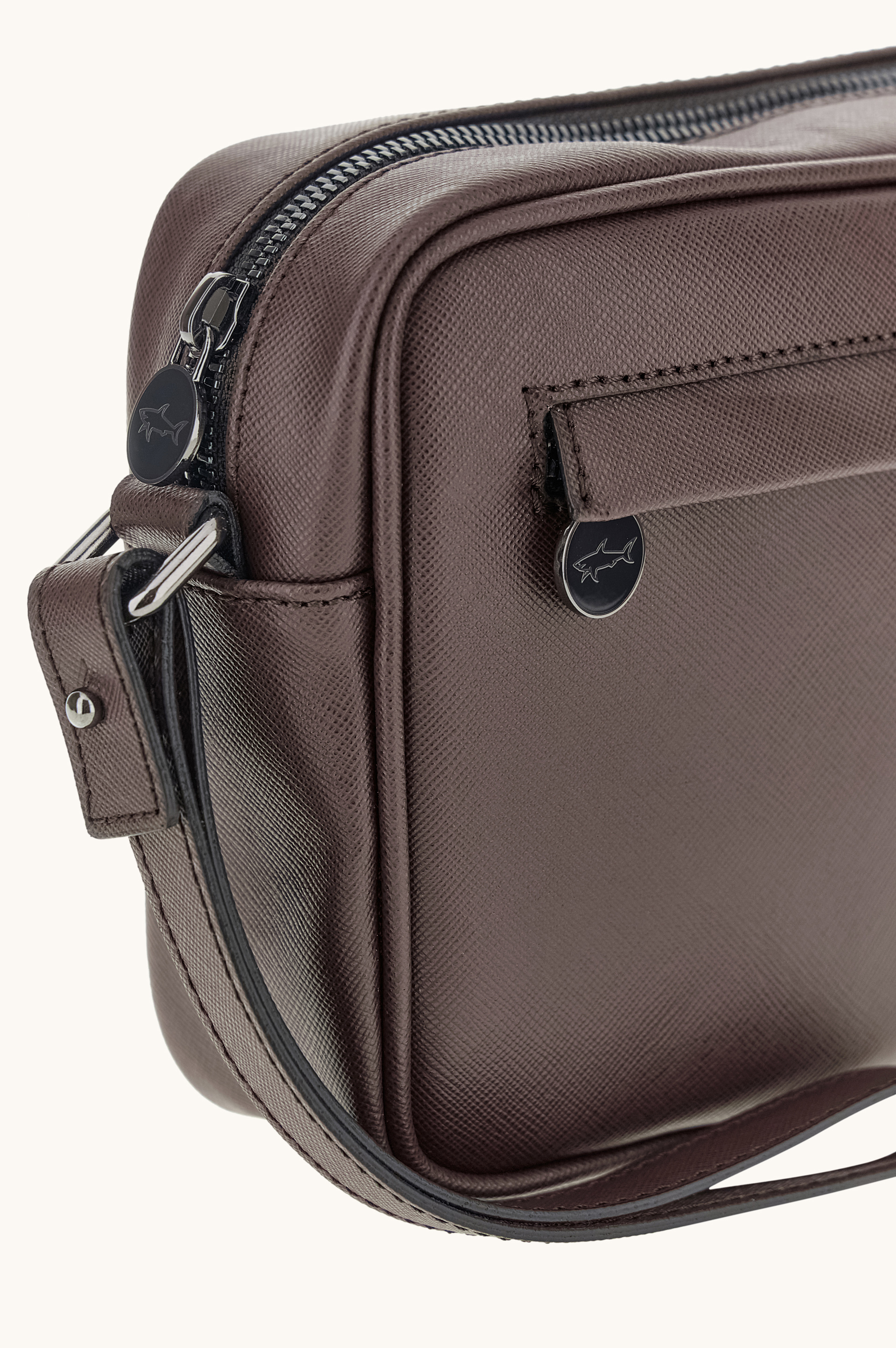 Clutch in Saffiano leather image number 2