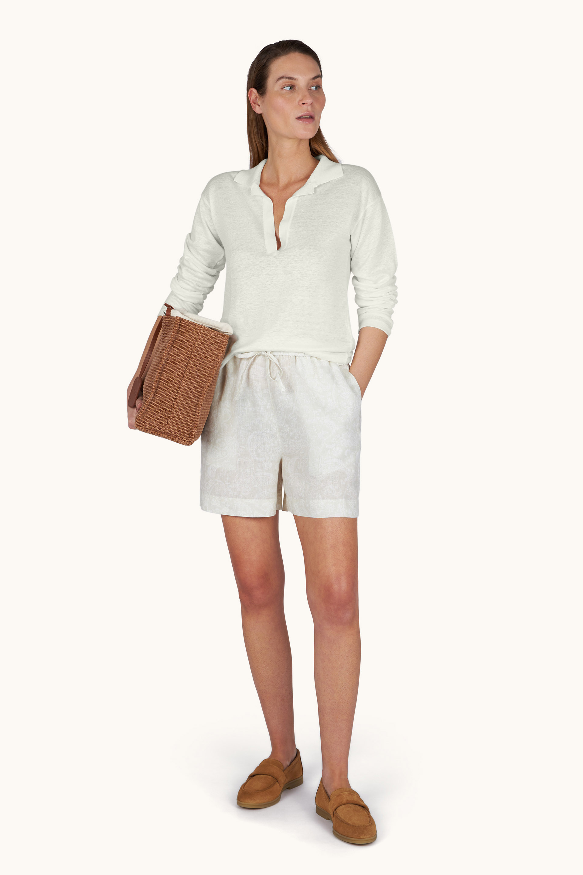 V-Neck linen polo image number 2