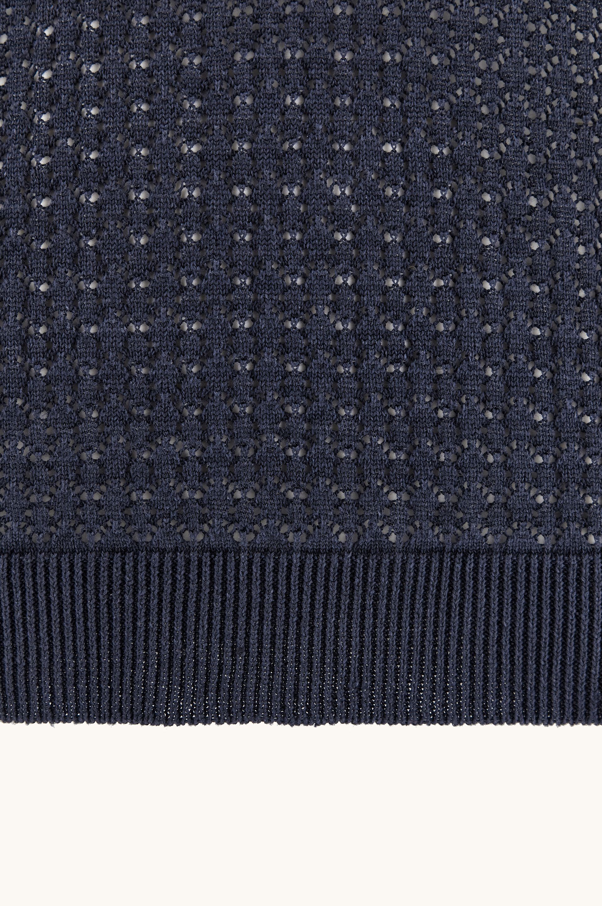 Polo de punto calado en lino puro image number 8