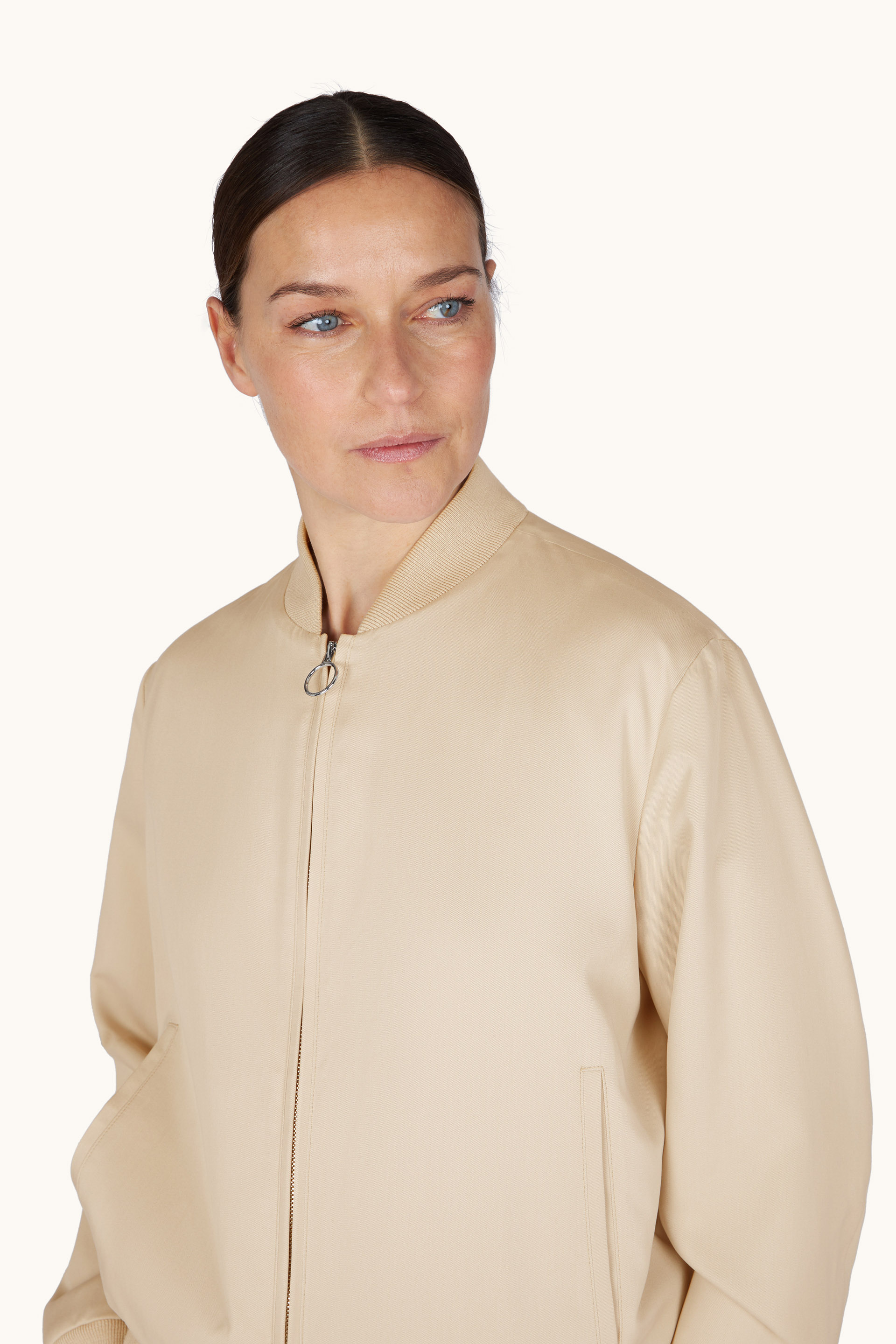 Bomberjacke aus Maulbeerseide image number 4