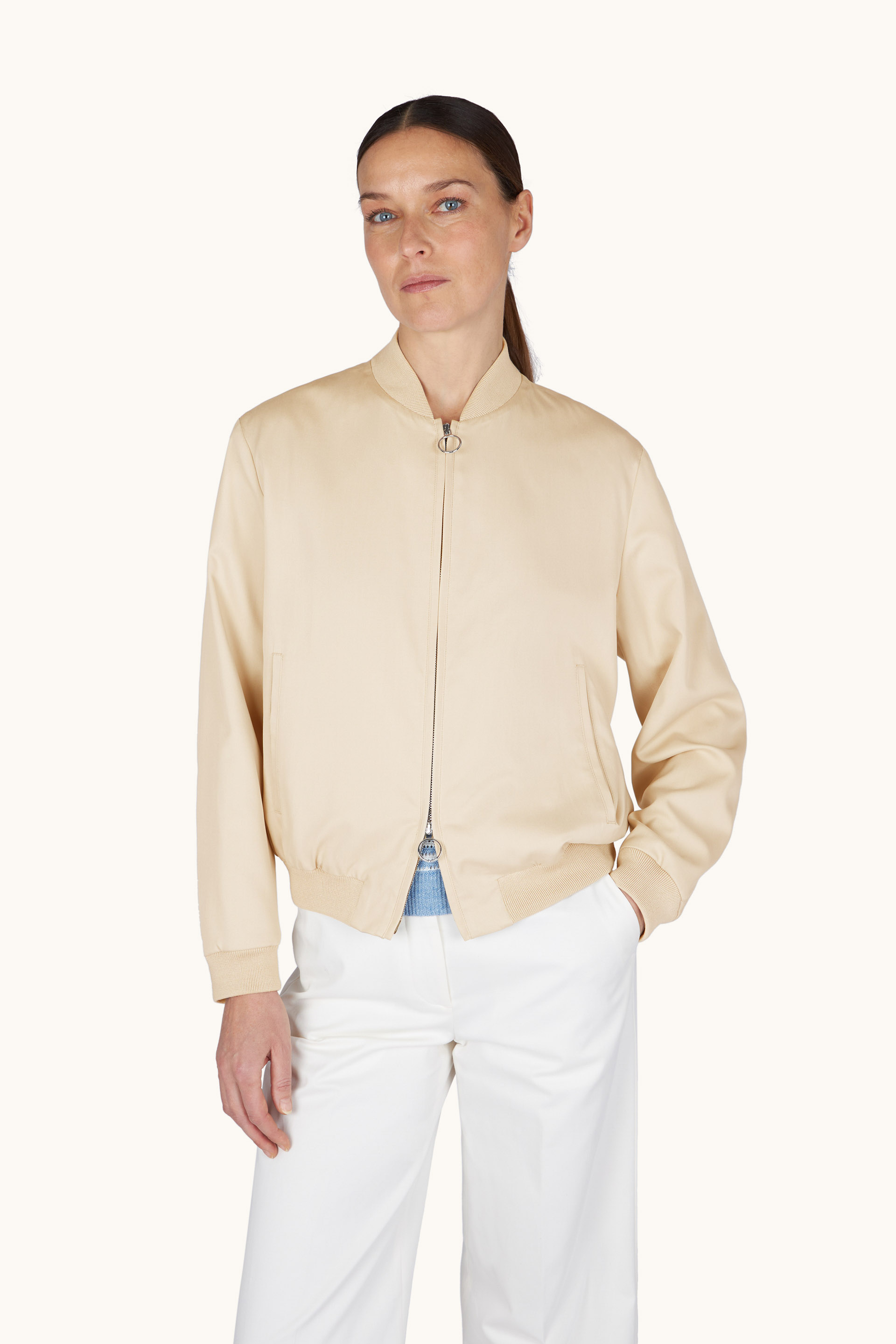 Bomberjacke aus Maulbeerseide image number 0