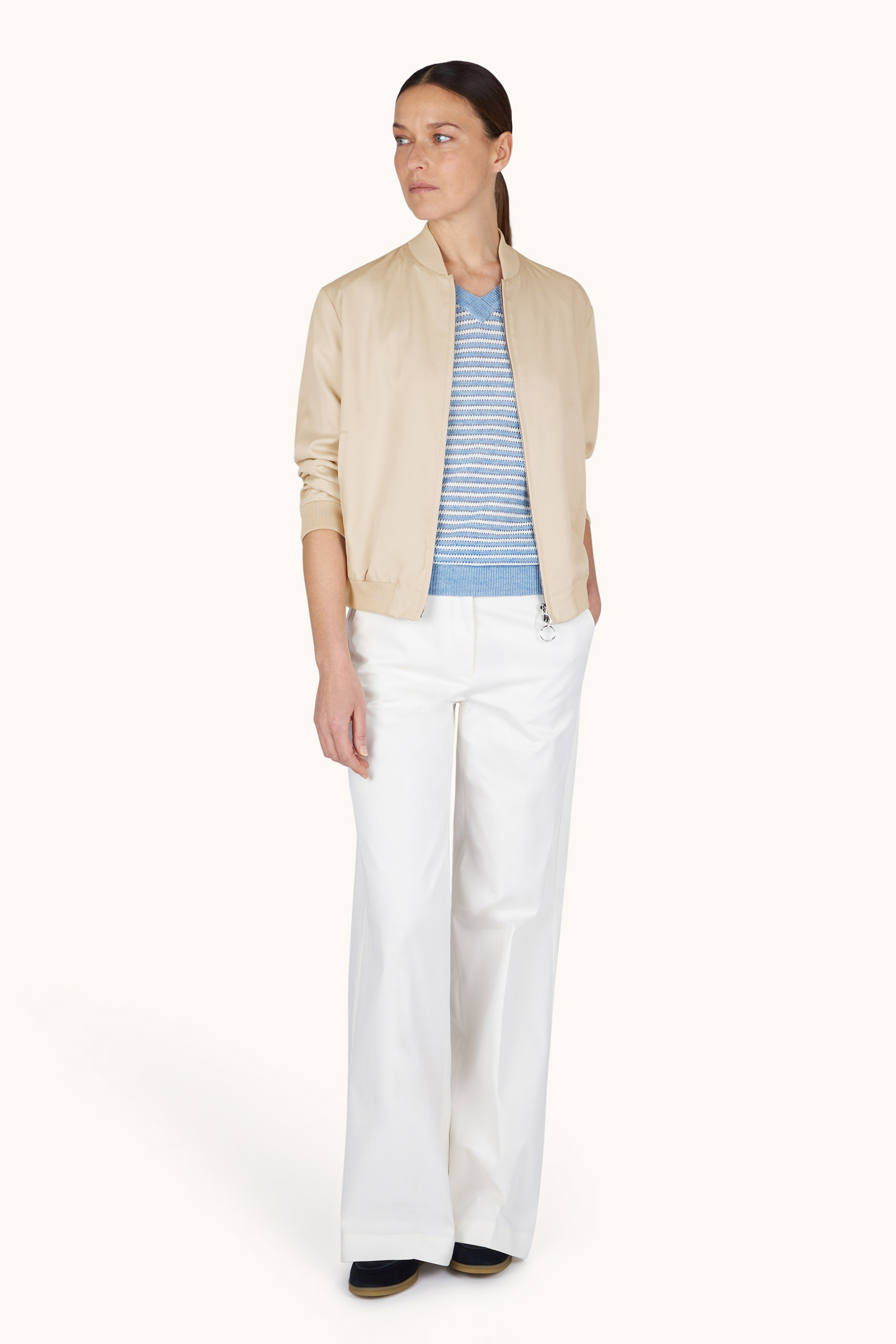 Bomberjacke aus Maulbeerseide image number 2