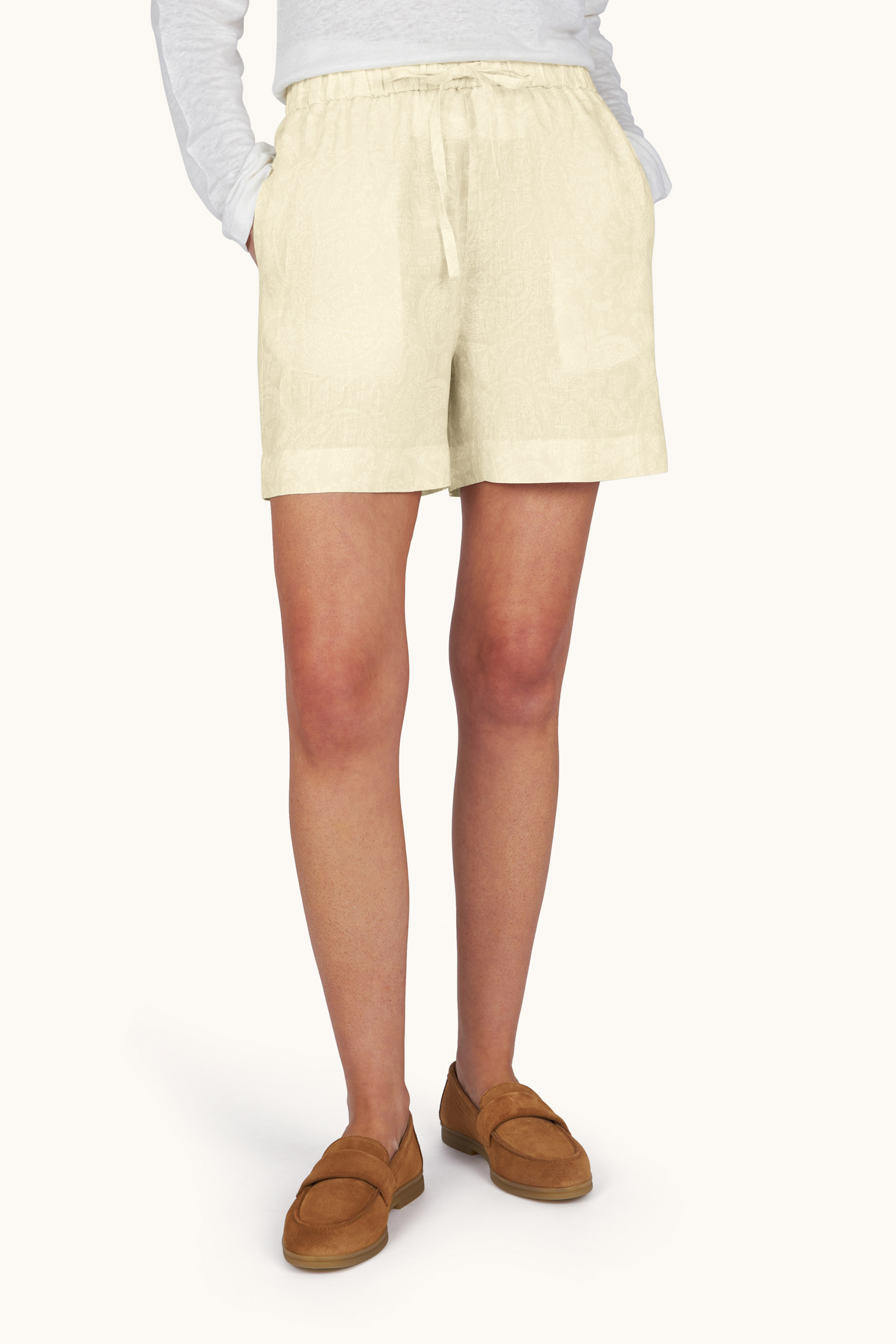 Linen Bermuda shorts with Shark Paisley print image number 0