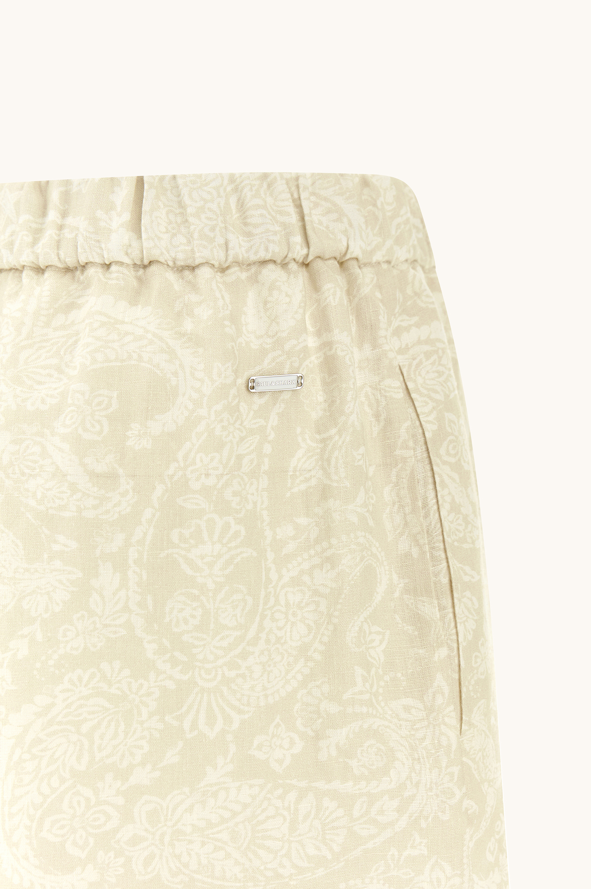 Linen Bermuda shorts with Shark Paisley print image number 5