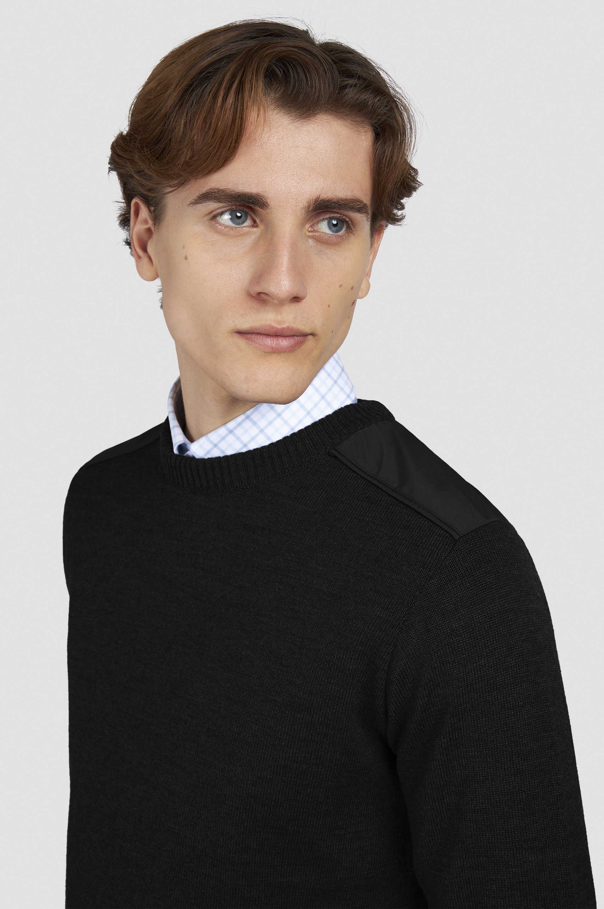 Soft Cool Touch wool crewneck sweater with Typhoon® details image number 4