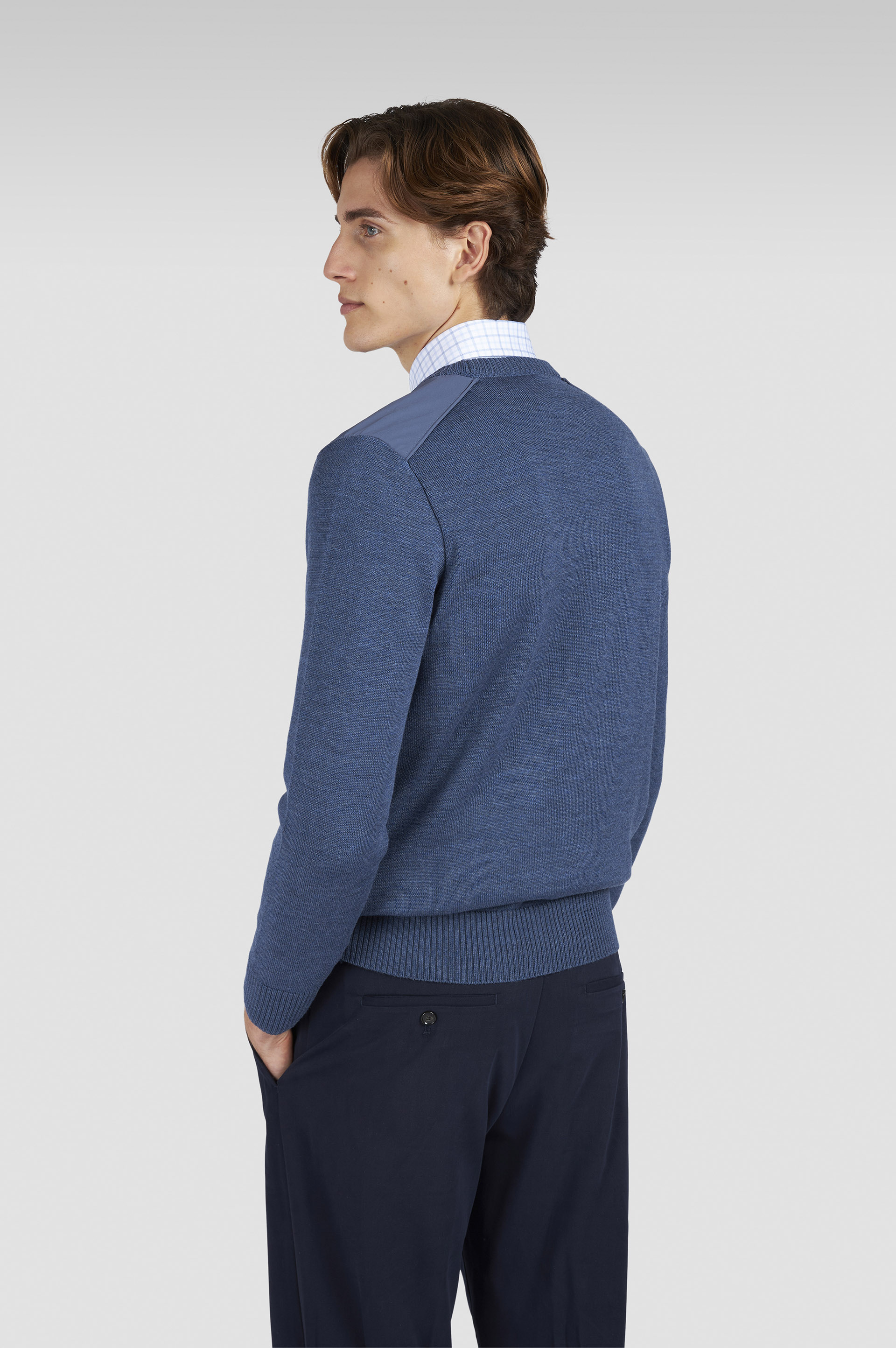 Rundhalspullover aus Soft Cool Touch Wolle mit Typhoon® Details image number 3 Rundhalspullover aus Soft Cool Touch Wolle mit Typhoon® Details image number 3