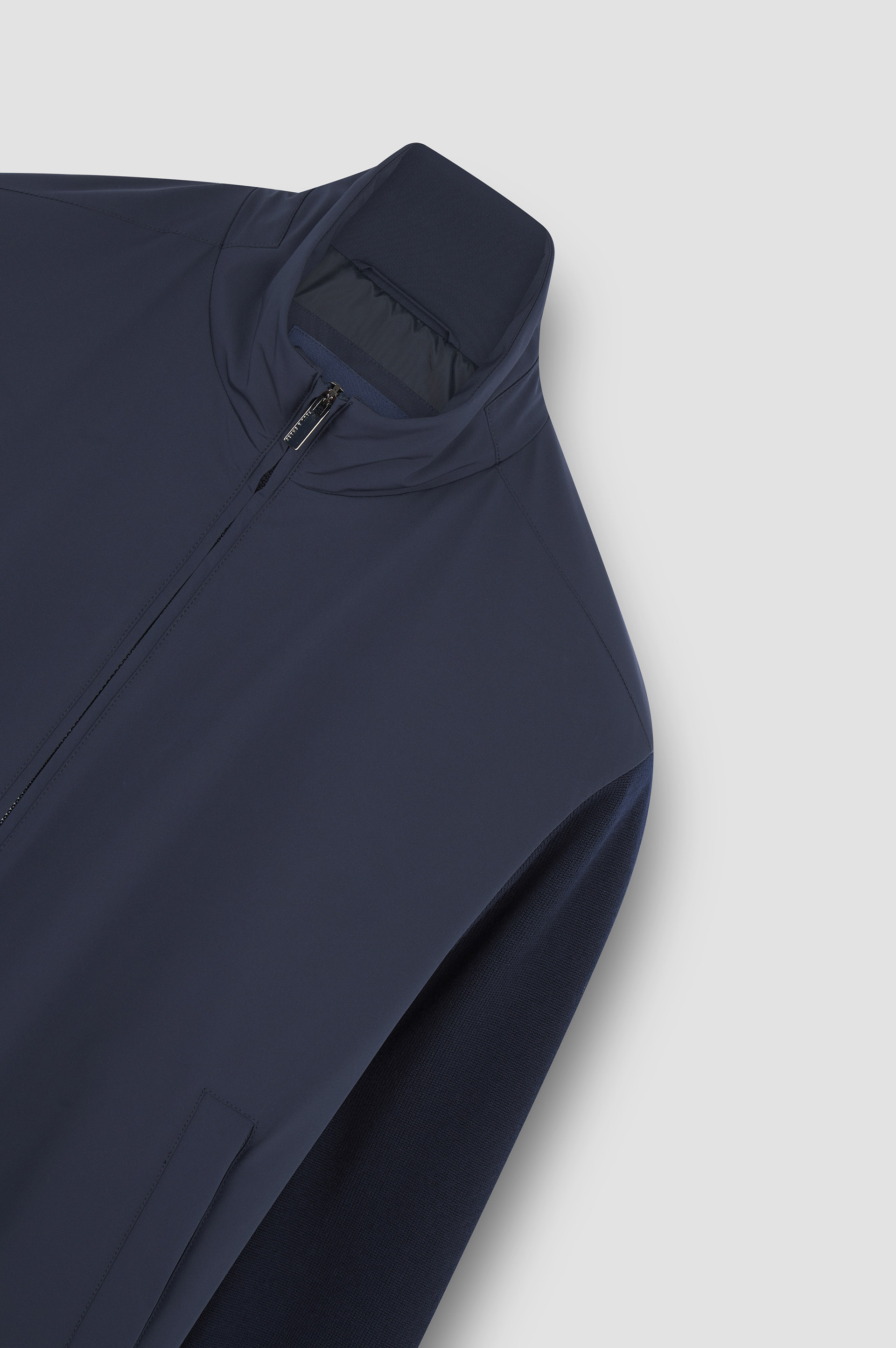 Hybrid in Soft Cool Touch wool and Typhoon® Re-4x4 Stretch image number 6 Hybrid in Soft Cool Touch wool and Typhoon® Re-4x4 Stretch image number 6