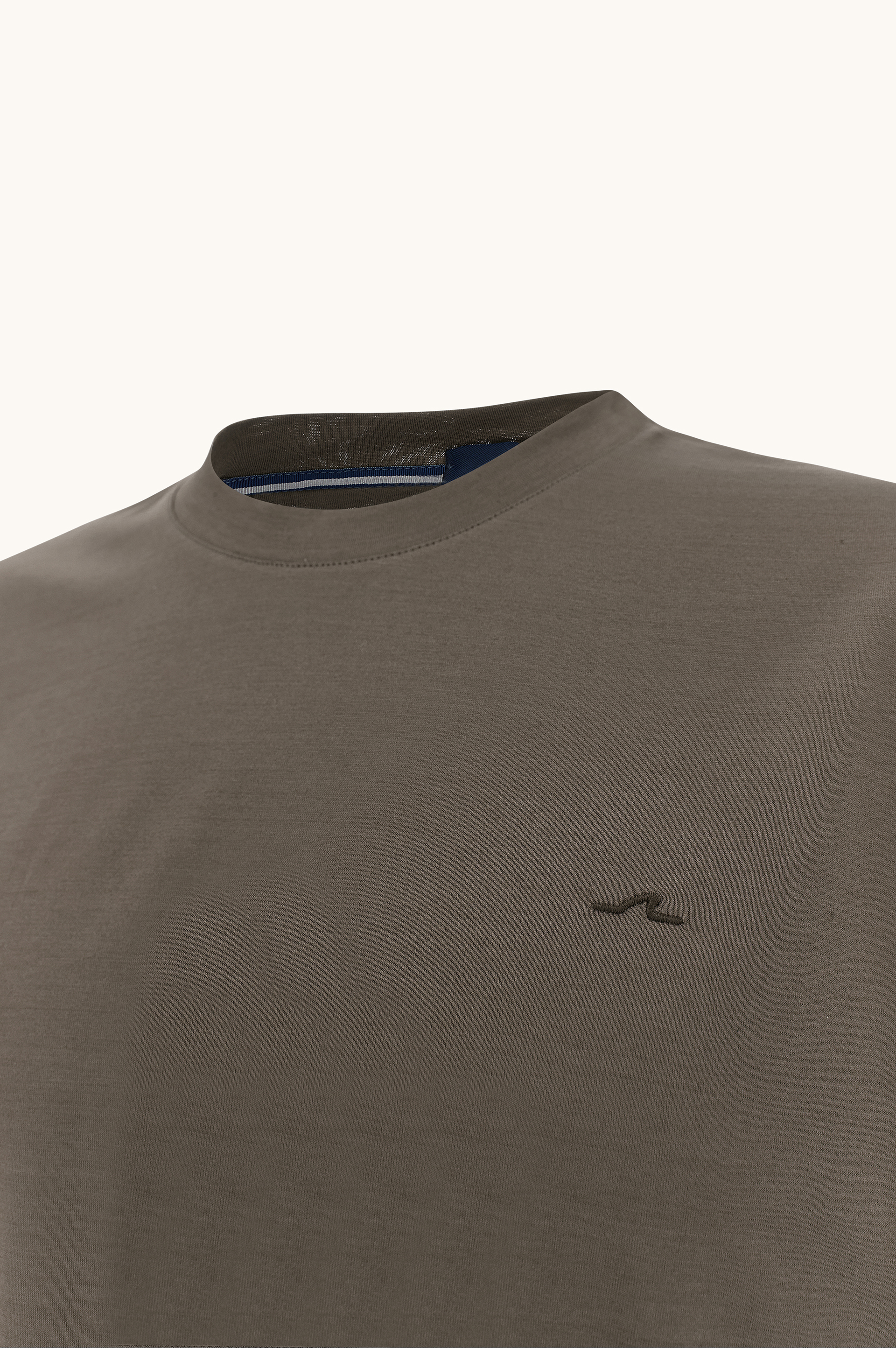 Cotton jersey T-shirt with Shark Fin embroidery image number 5