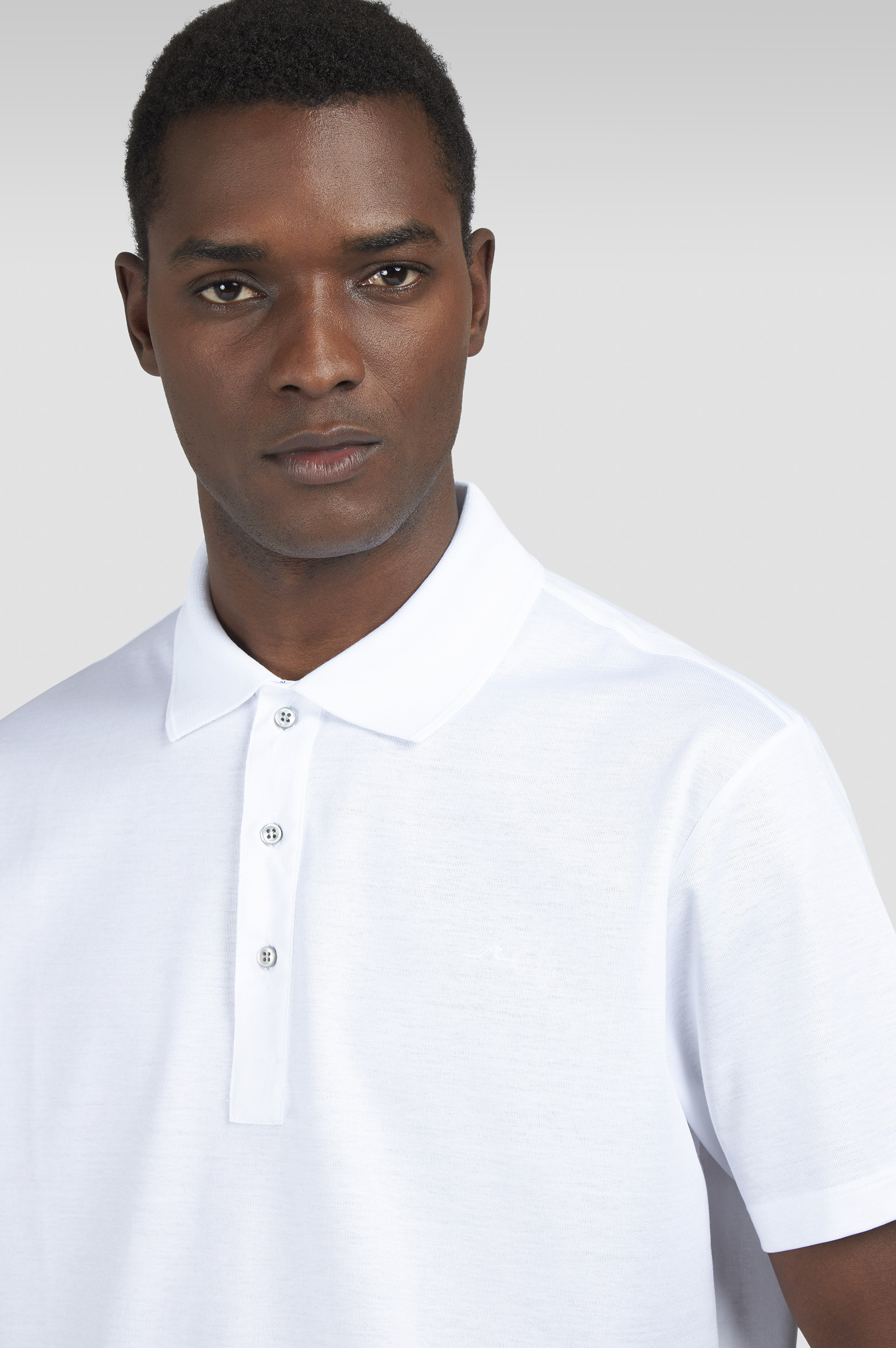 Double mercerised cotton jersey polo shirt with Shark Fin embroidery image number 4 Double mercerised cotton jersey polo shirt with Shark Fin embroidery image number 4
