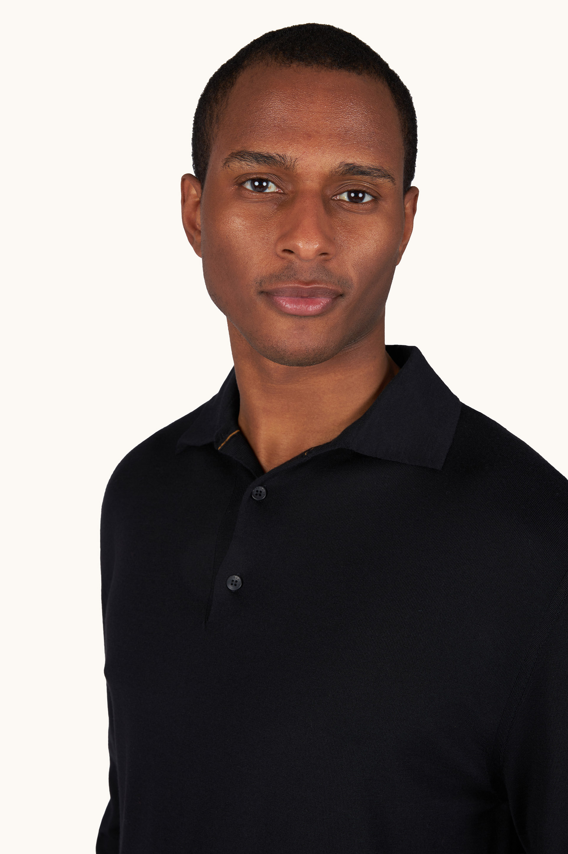 Polo Shirt in 140's Superfine Merino Wool image number 3