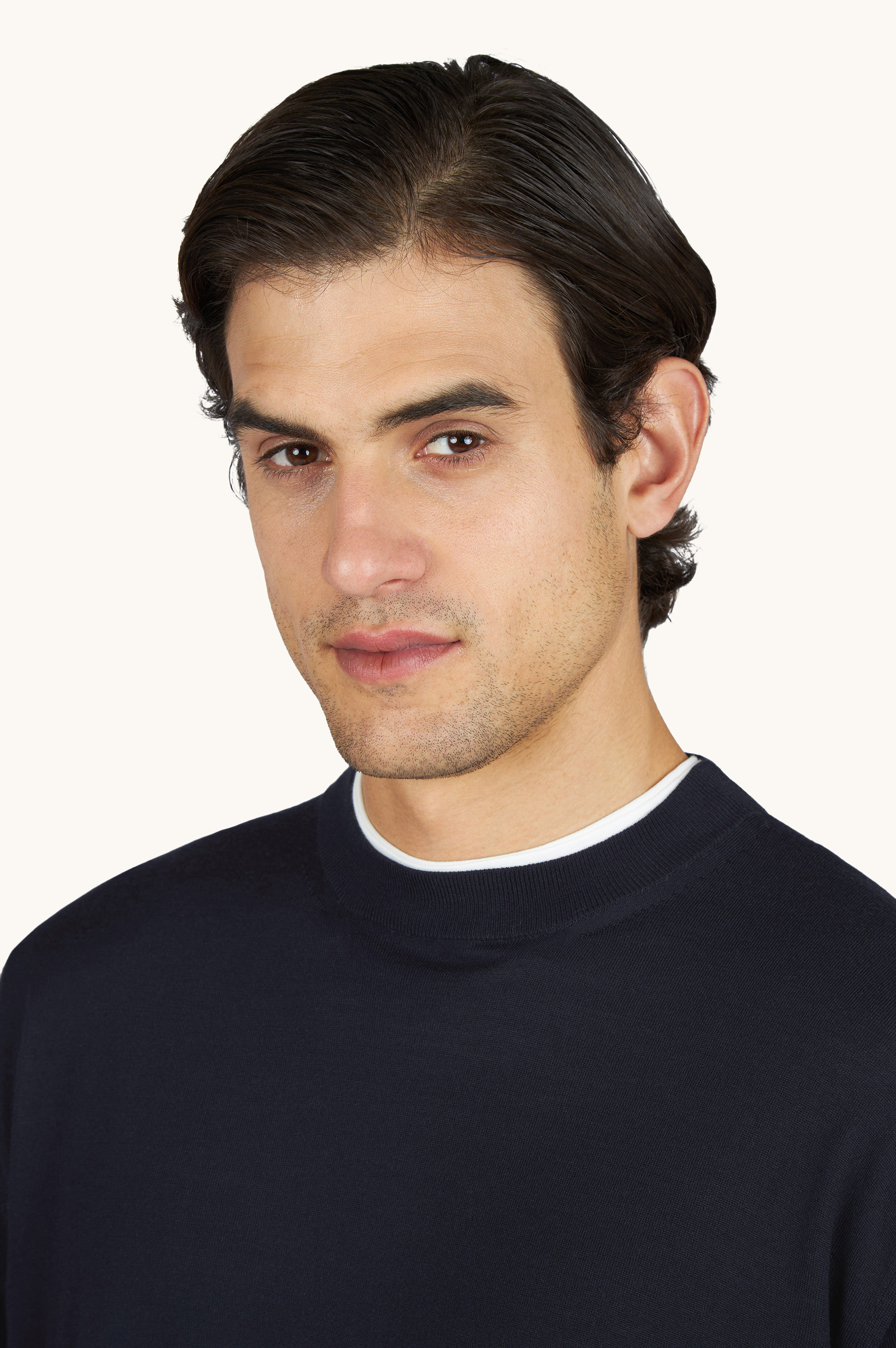Pull col rond en laine Merino 140&rsquo;S superfine image number 4