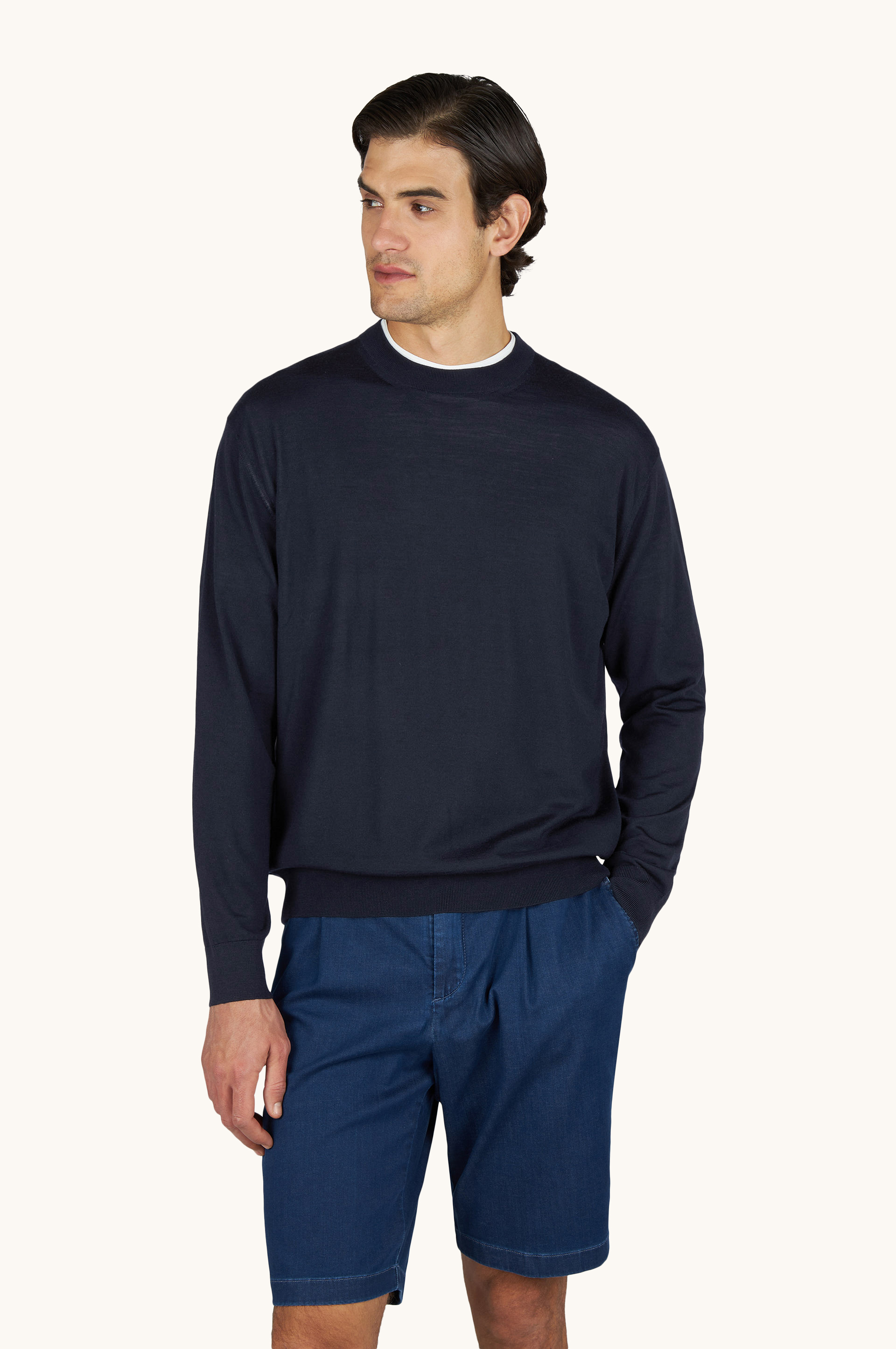 Pull col rond en laine Merino 140&rsquo;S superfine image number 0