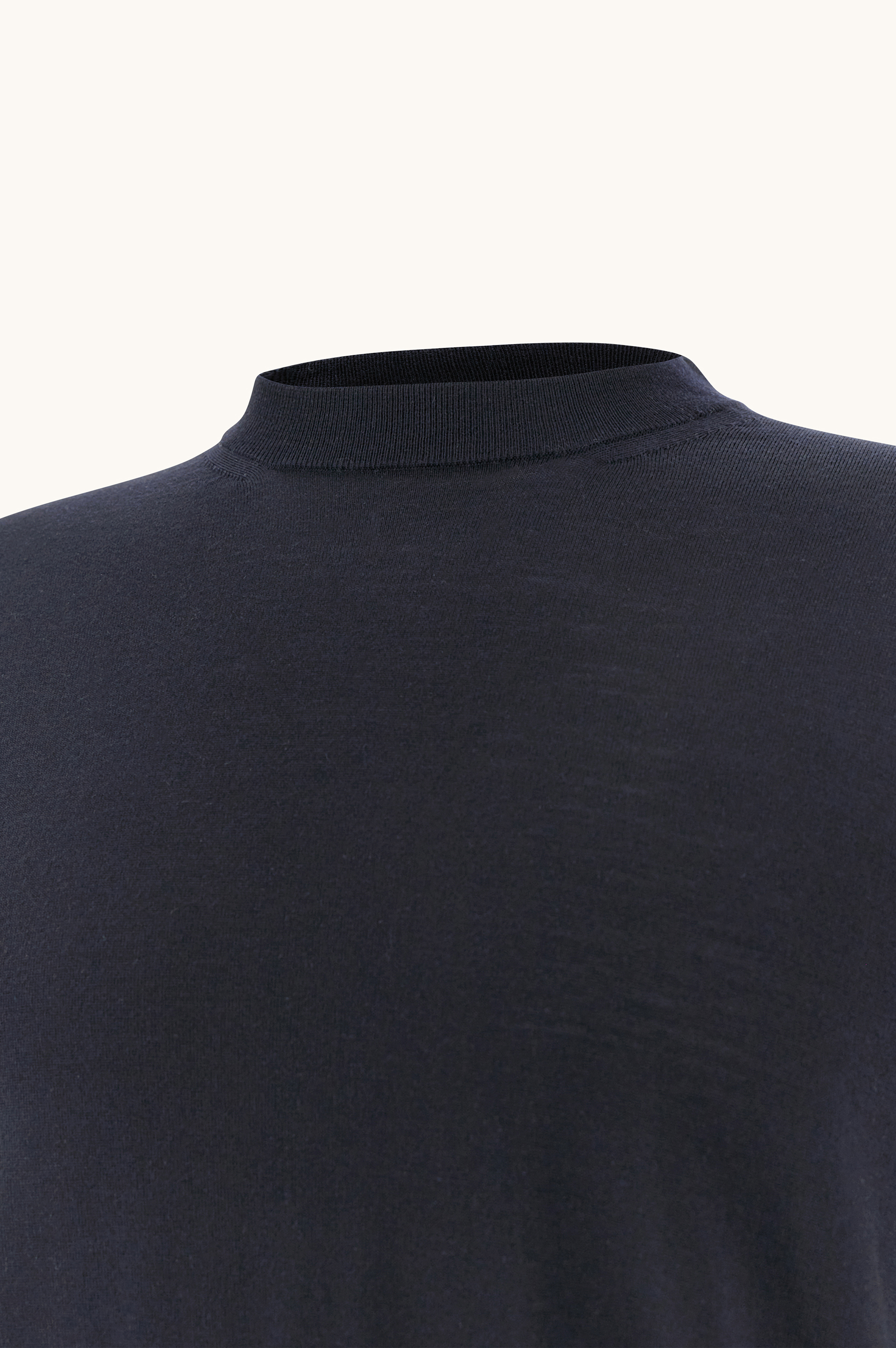 Pull col rond en laine Merino 140&rsquo;S superfine image number 6