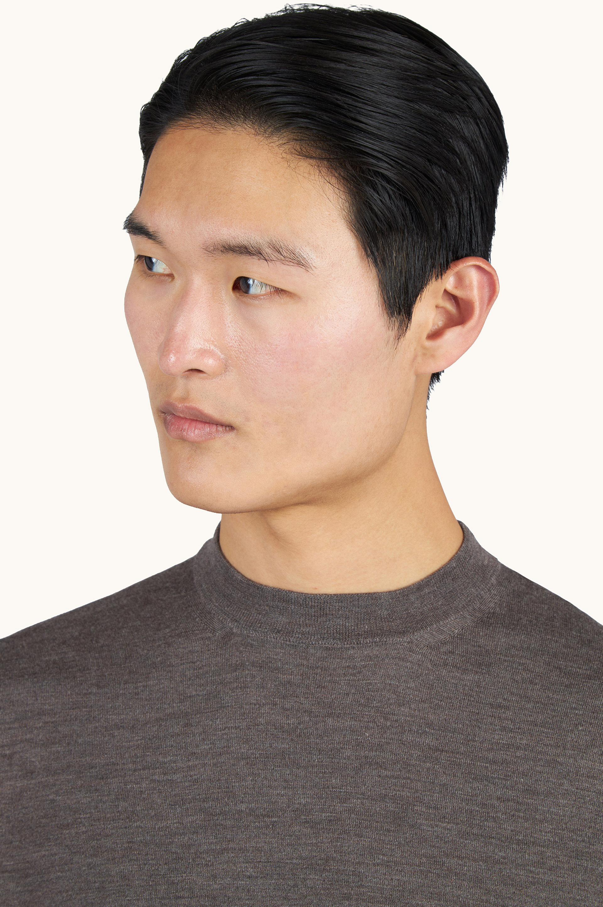 Pull col rond en laine Merino 140&rsquo;S superfine image number 4