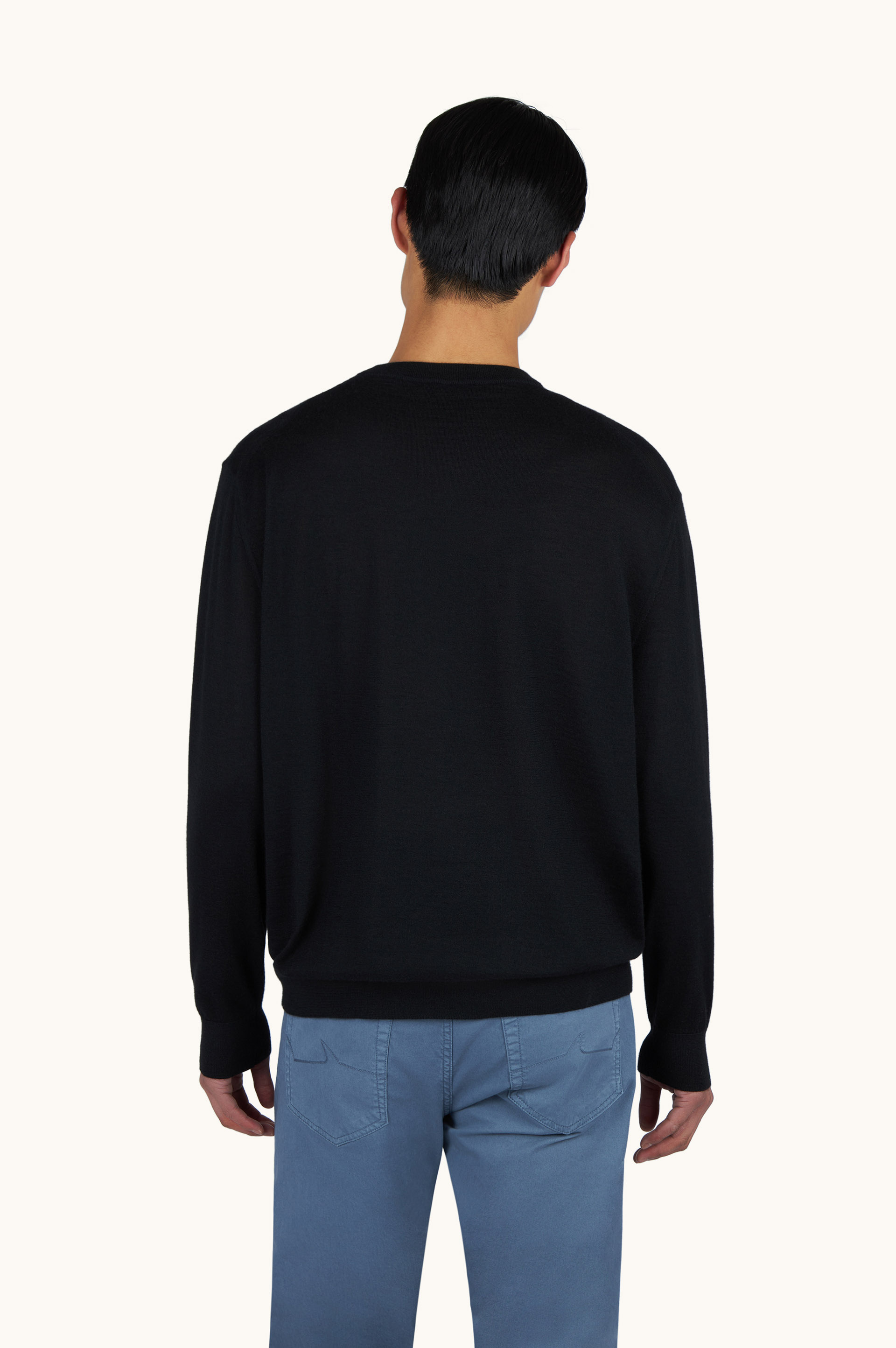 Cashmere and silk crew neck jumper image number 2