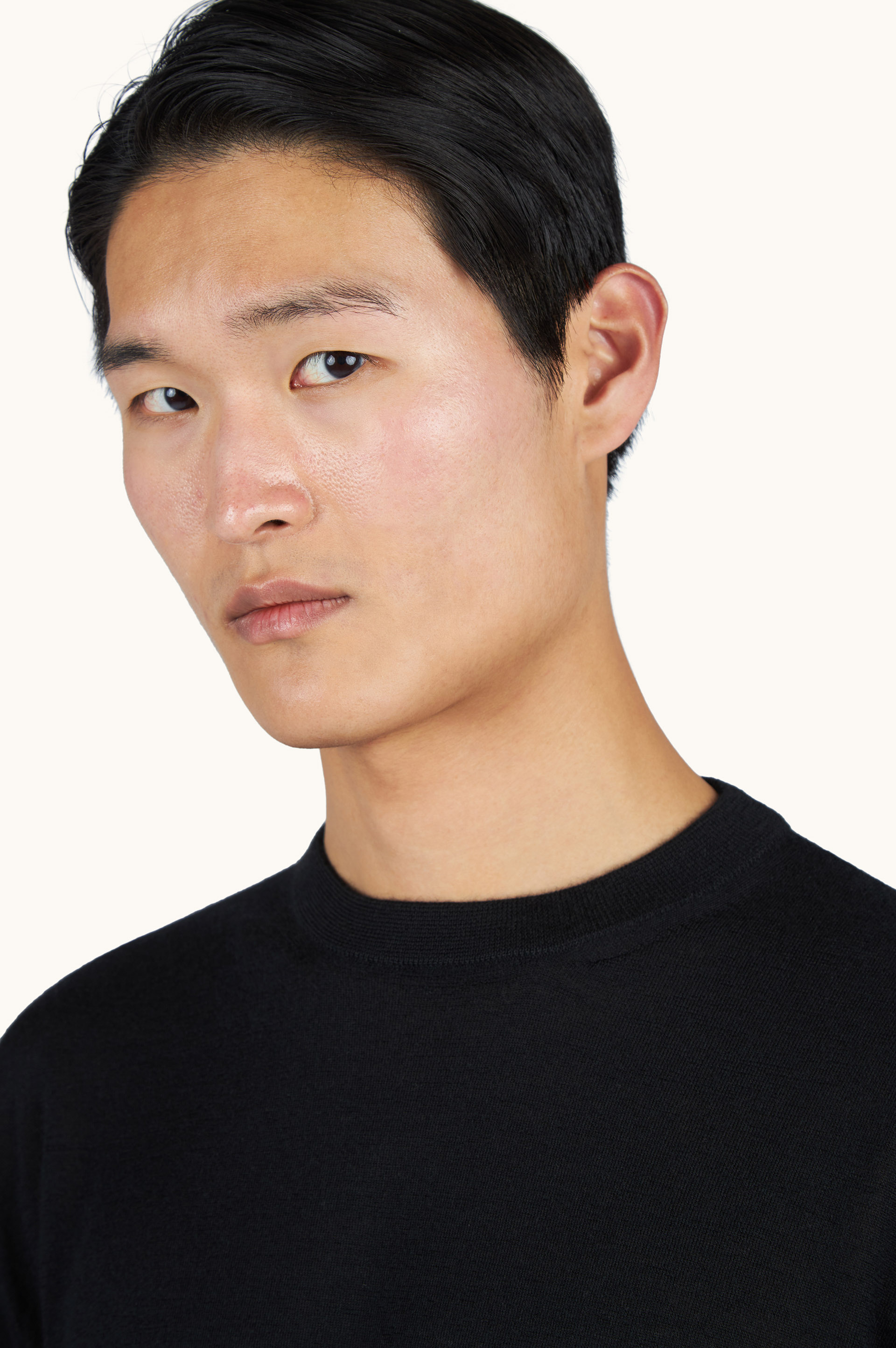 Cashmere and silk crew neck jumper image number 3