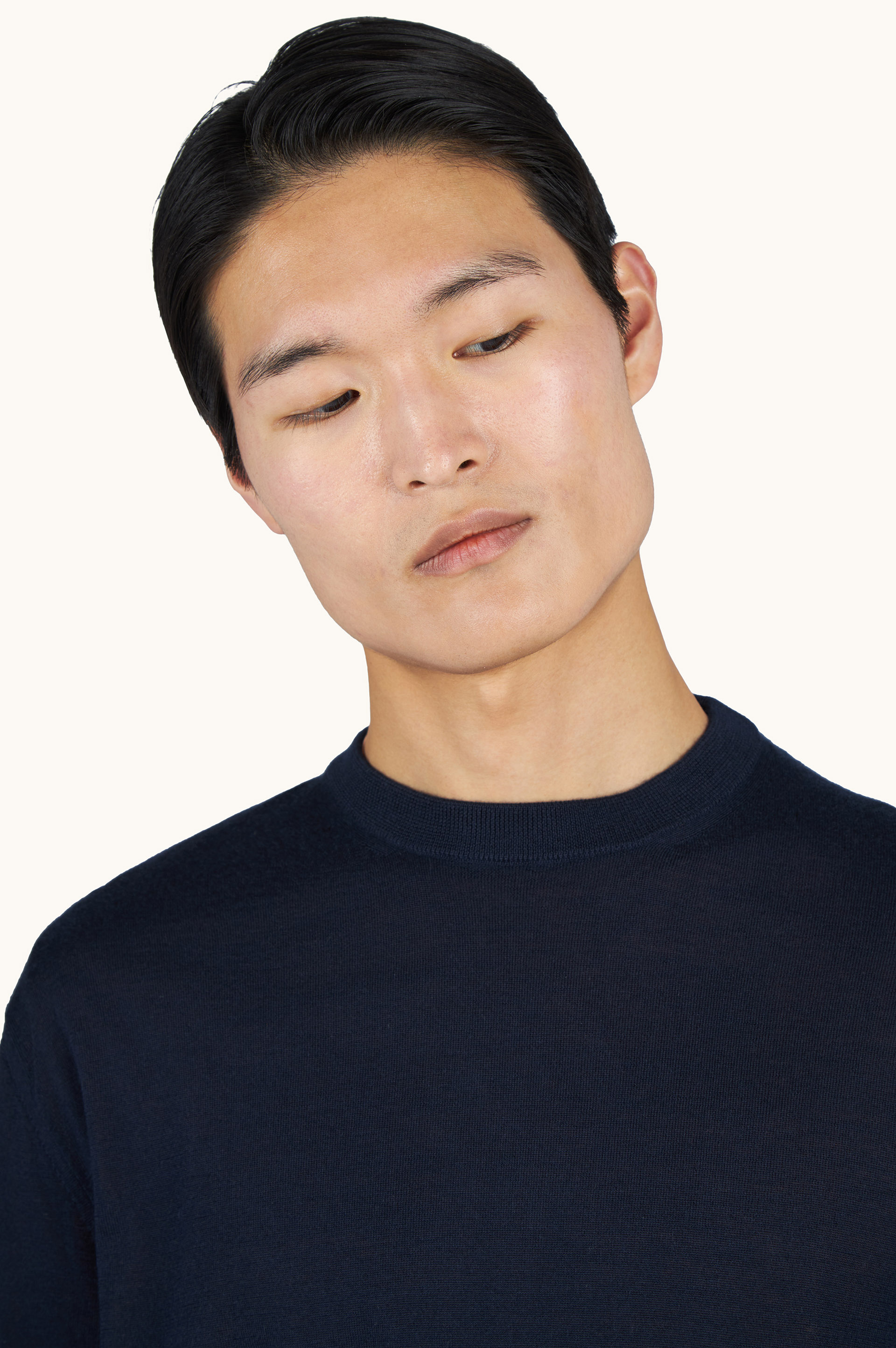 Cashmere and silk crew neck jumper image number 4