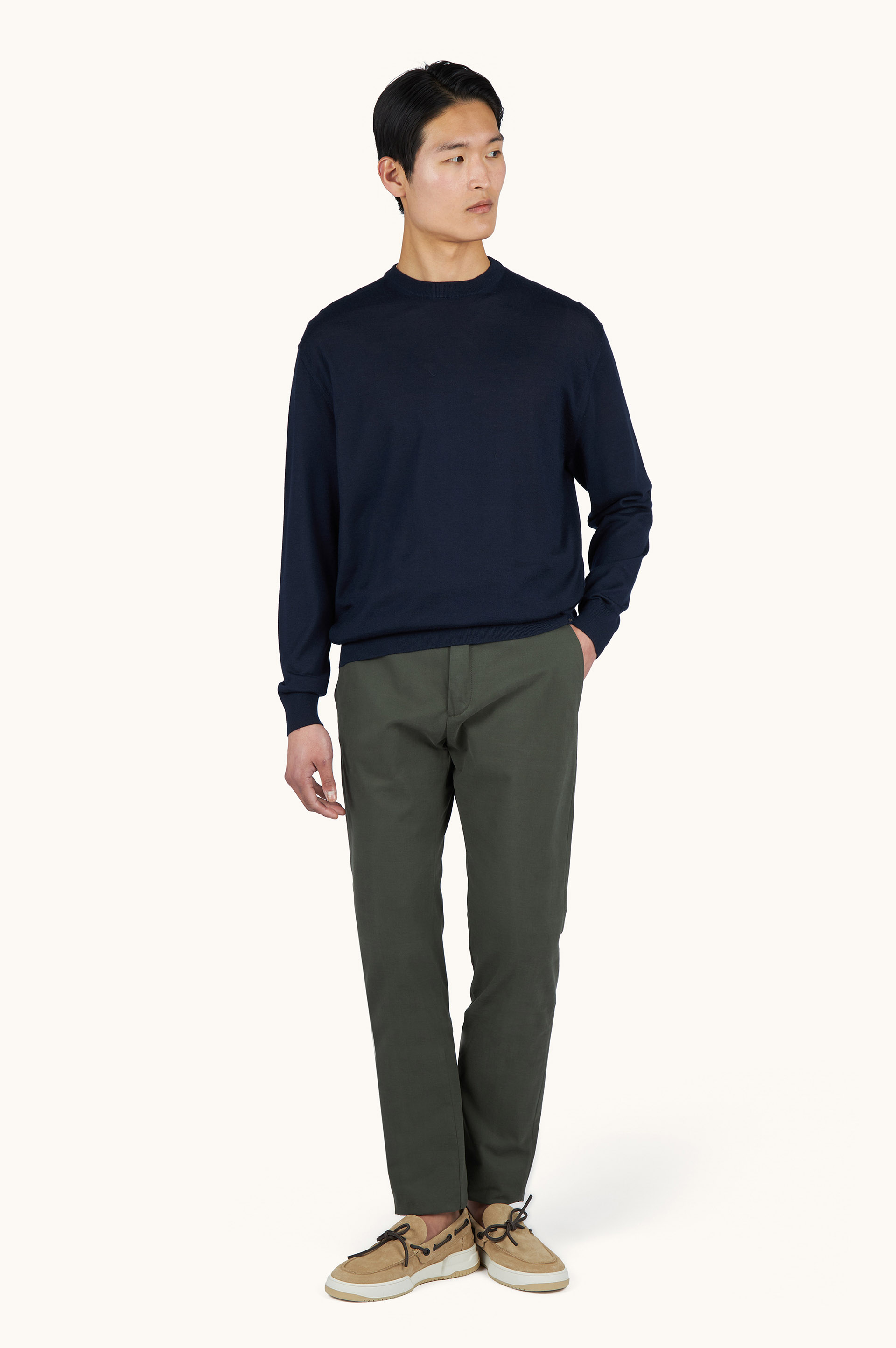 Cashmere and silk crew neck jumper image number 2