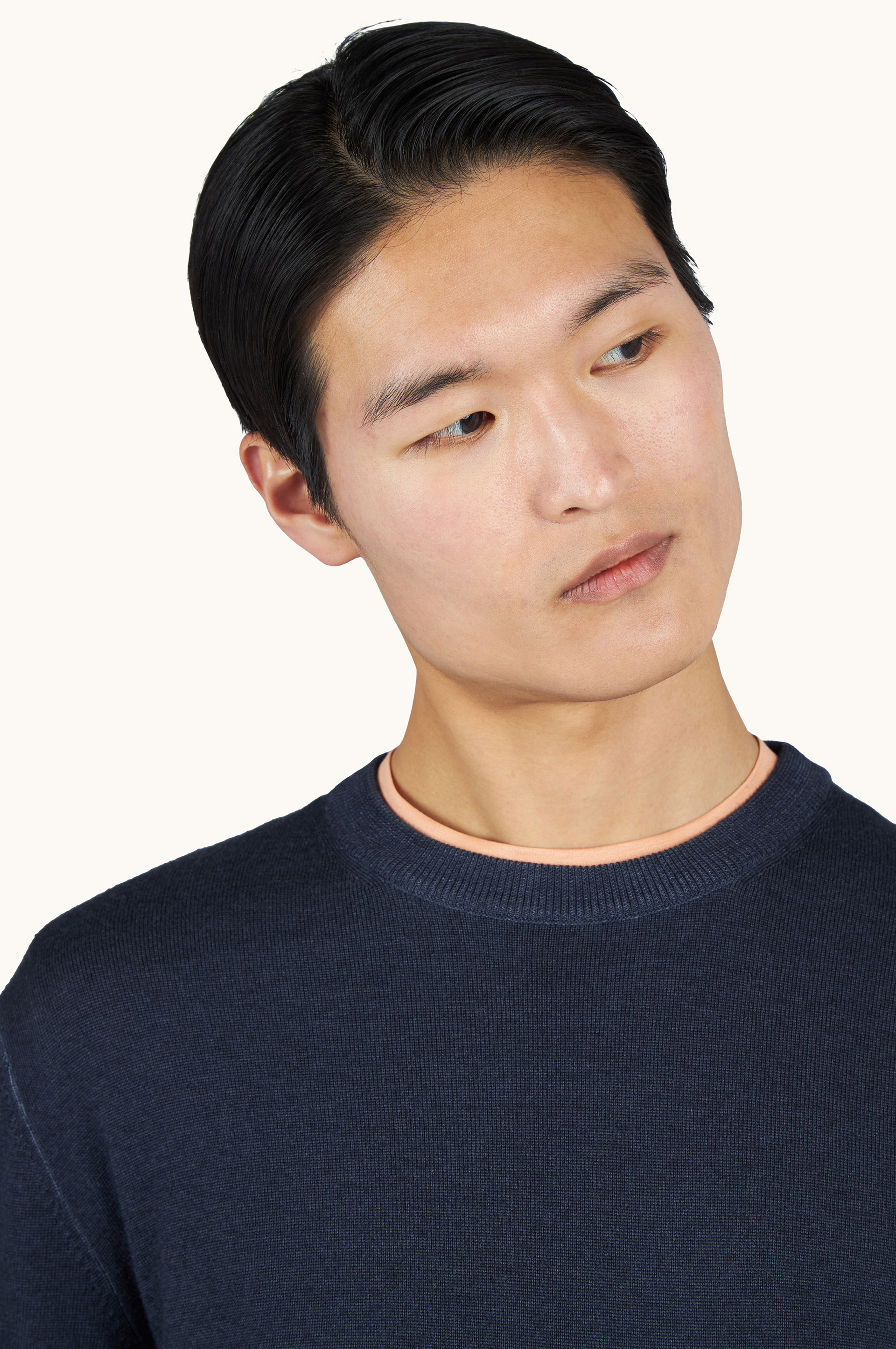 Jersey de lana con cuello redondo, te&ntilde;ido en prenda image number 4