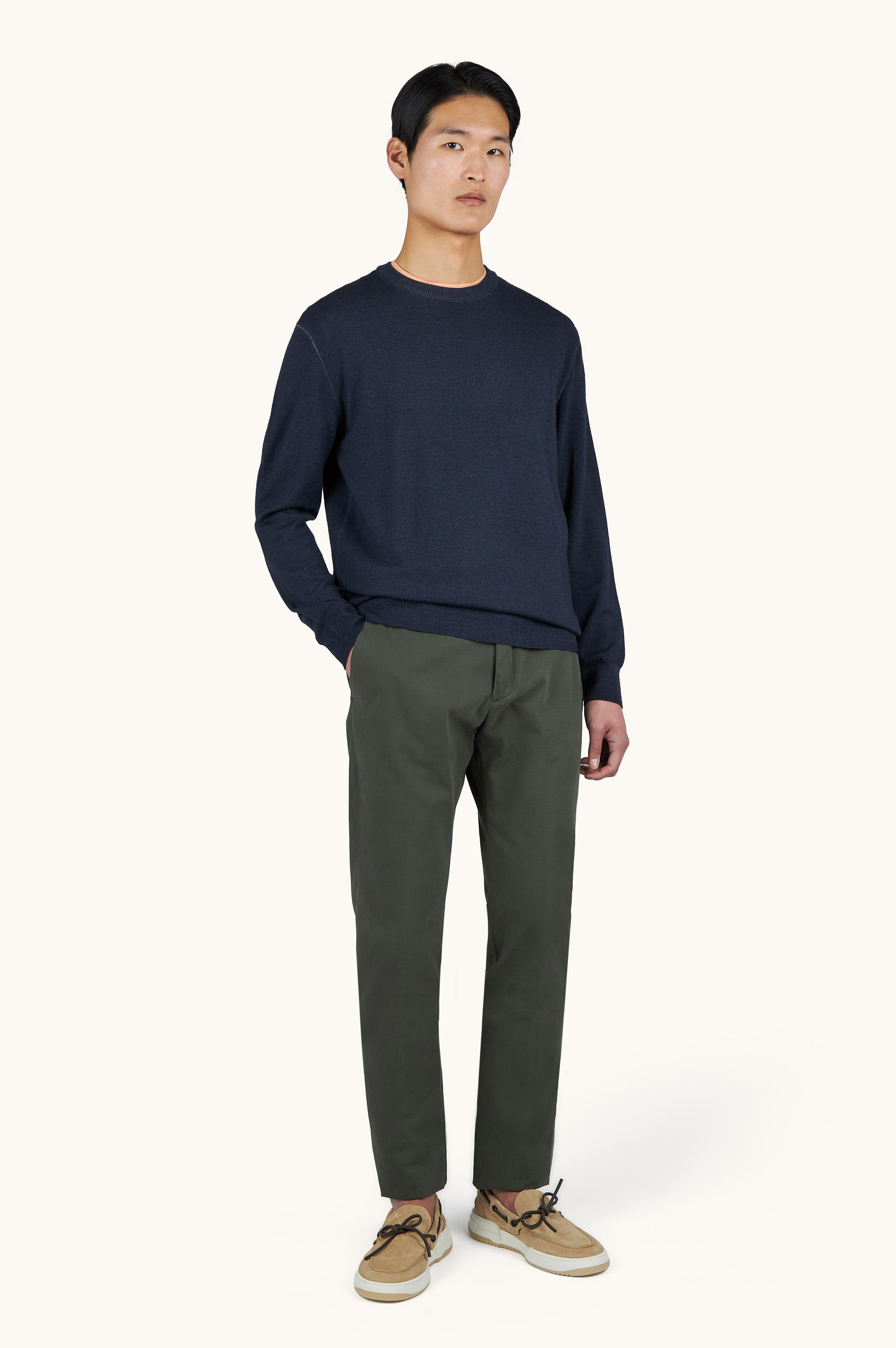 Jersey de lana con cuello redondo, te&ntilde;ido en prenda image number 2