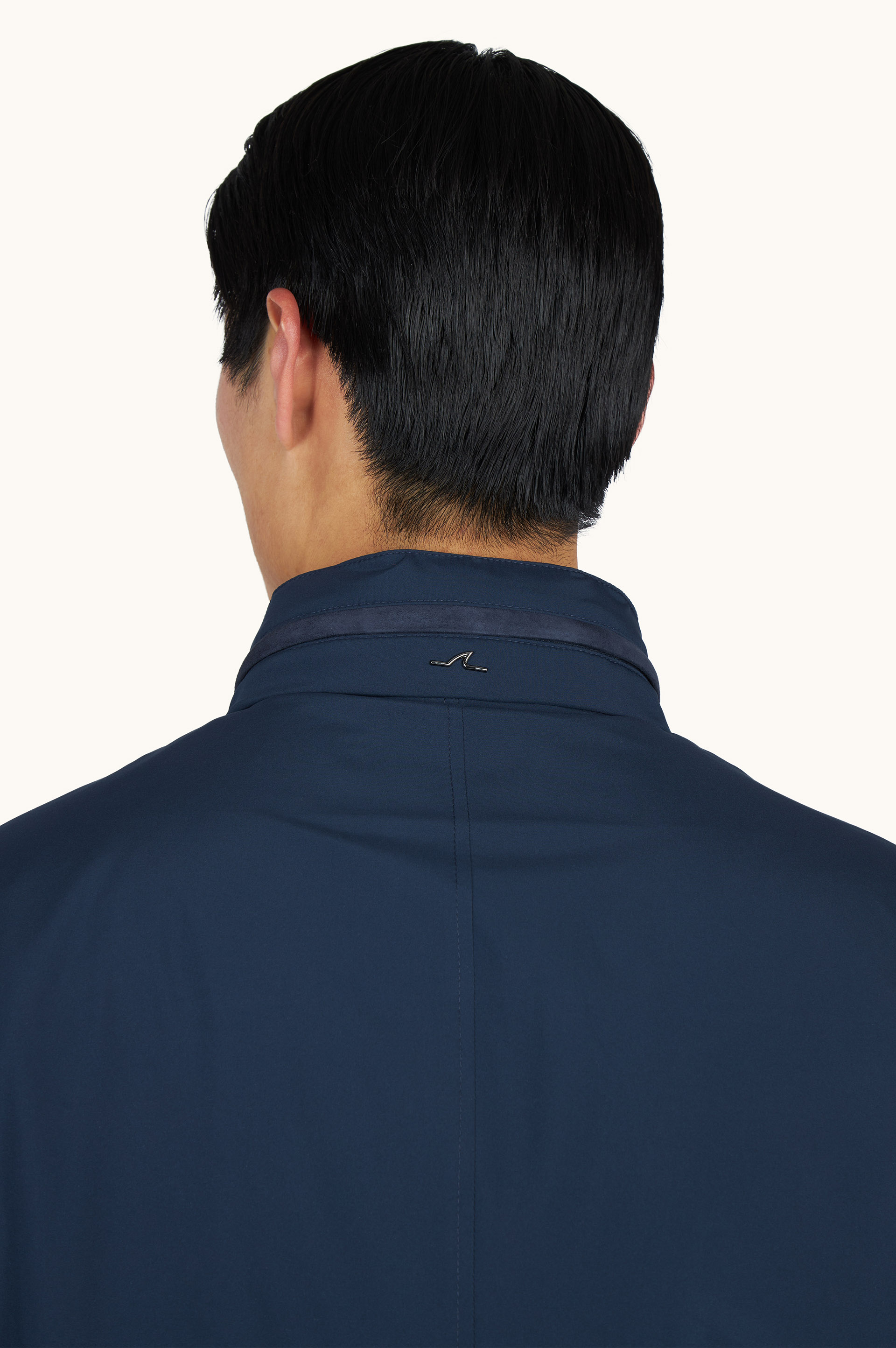 Car coat Typhoon&reg; Platinum con detalles en suede image number 4