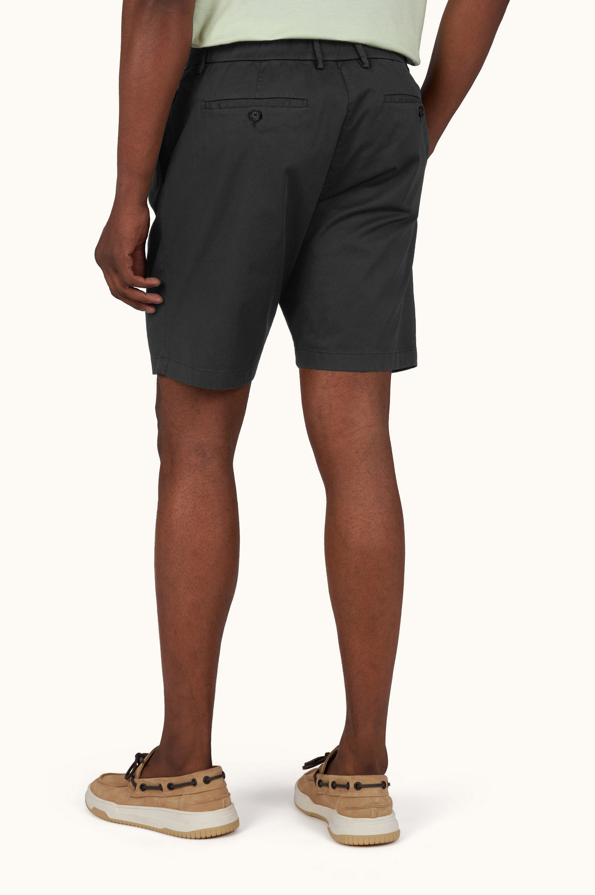 Bermudashorts aus Stretch-Baumwolle mit einer Pince image number 2