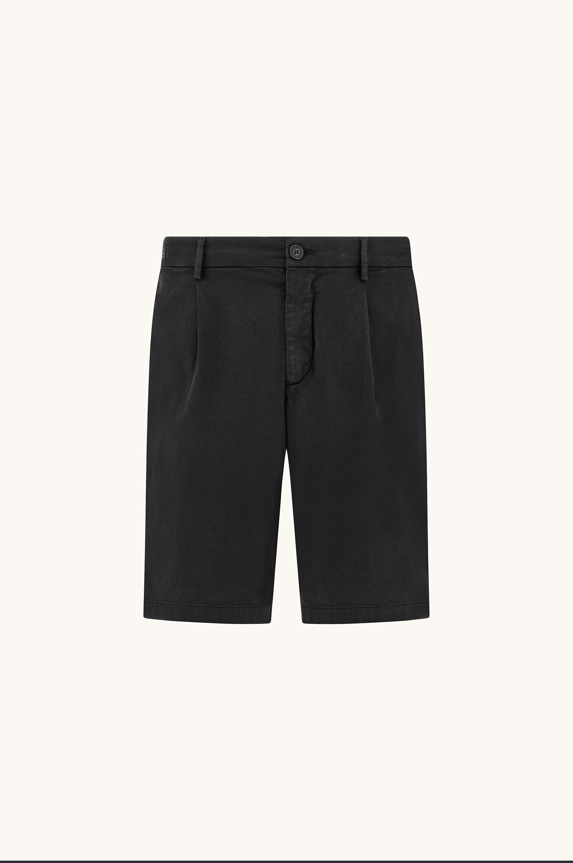 Stretch cotton Bermuda shorts with one dart image number 1