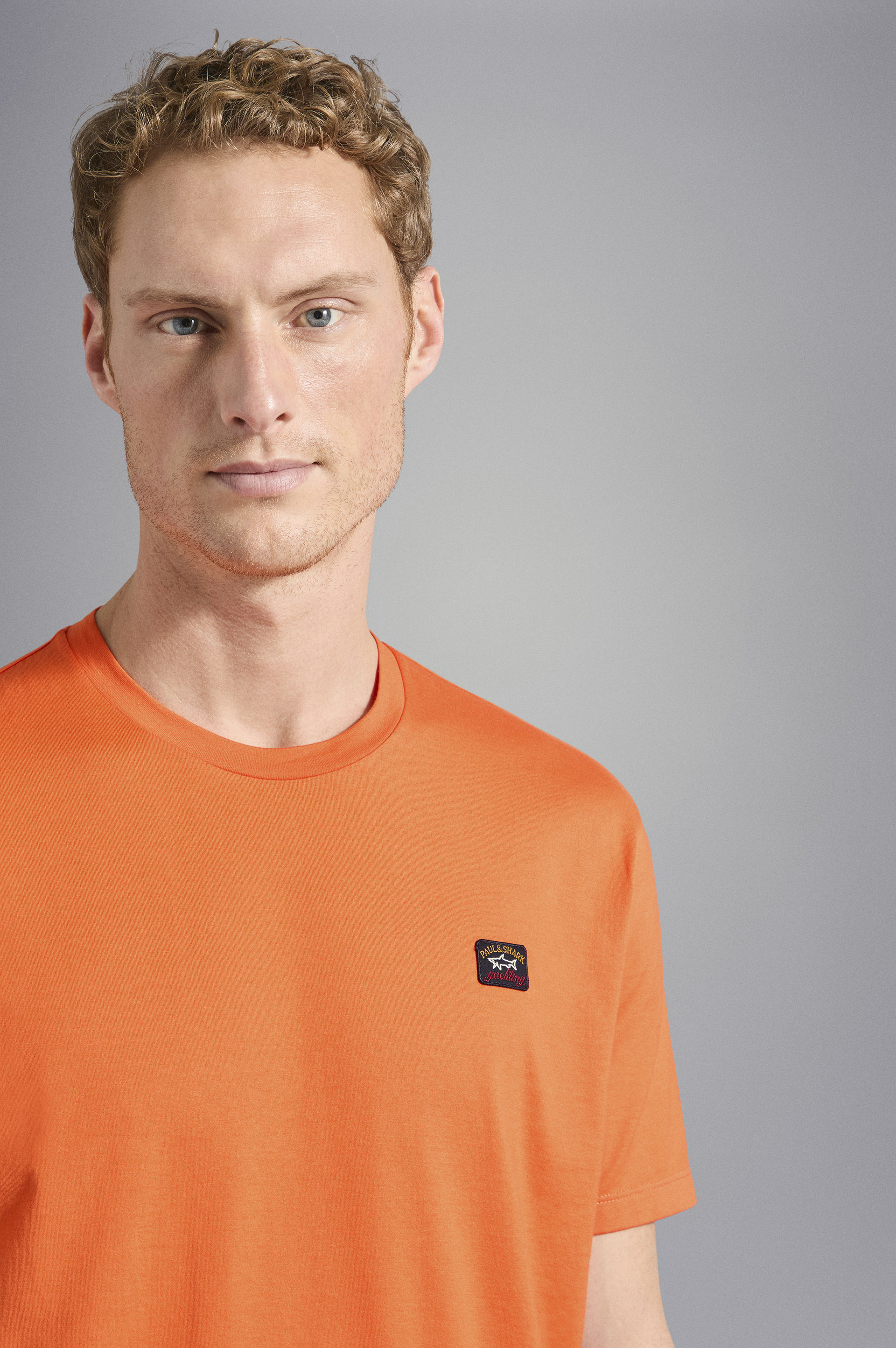 Cotton T-shirt image number 4 Cotton T-shirt image number 4