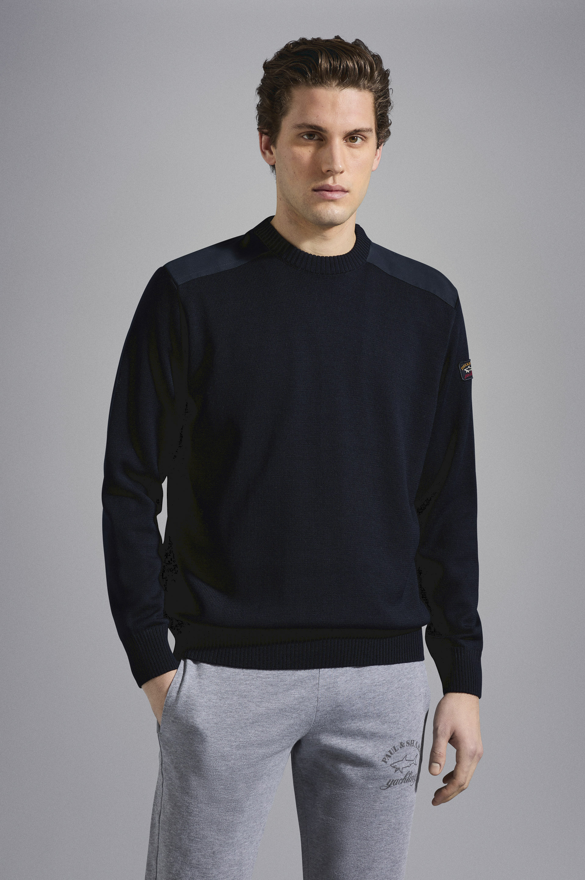 Crew-neck wool sweater with iconic badge image number 0