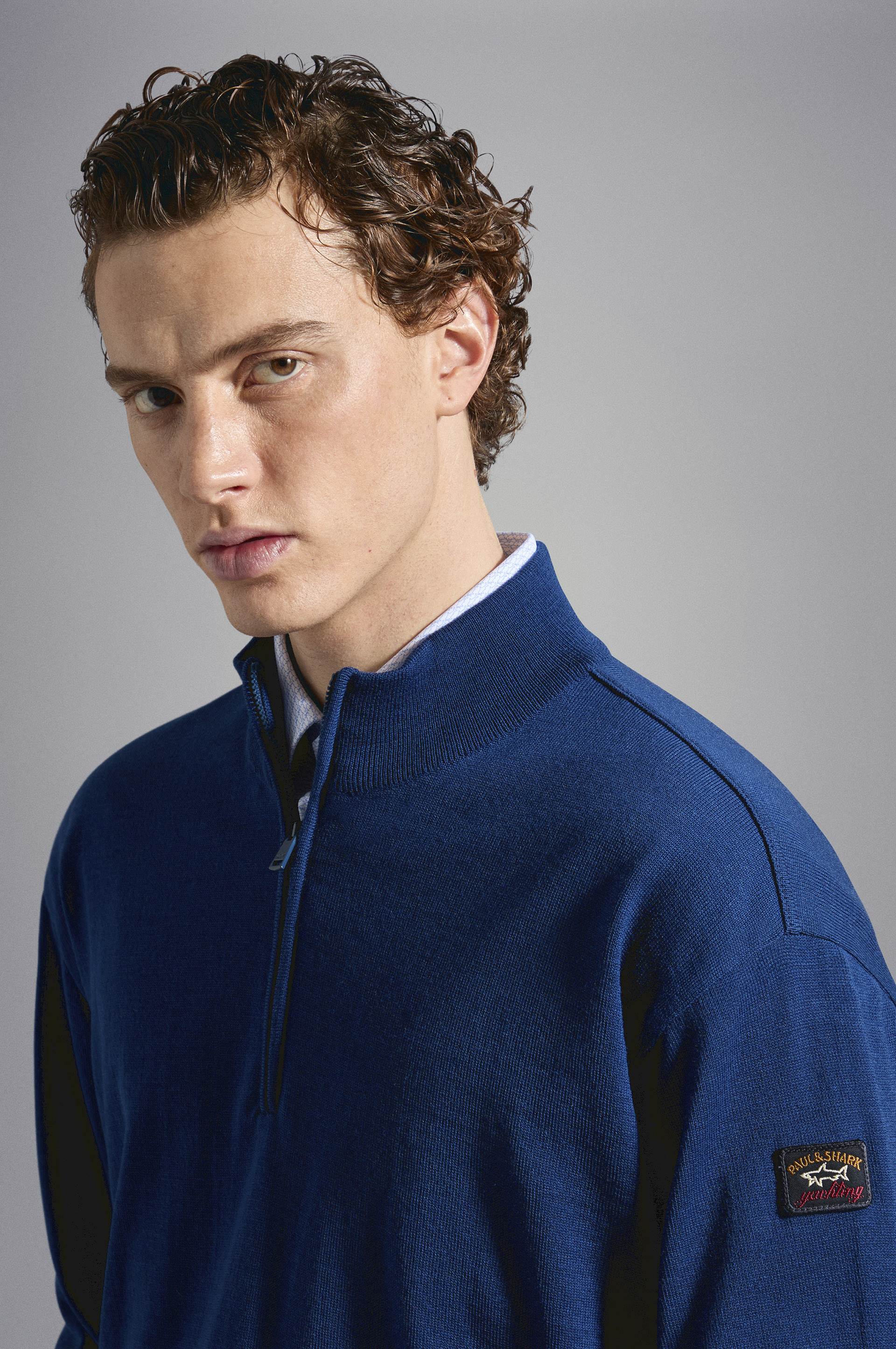 Half-zip merino wool sweater with iconic badge image number 4 Half-zip merino wool sweater with iconic badge image number 4